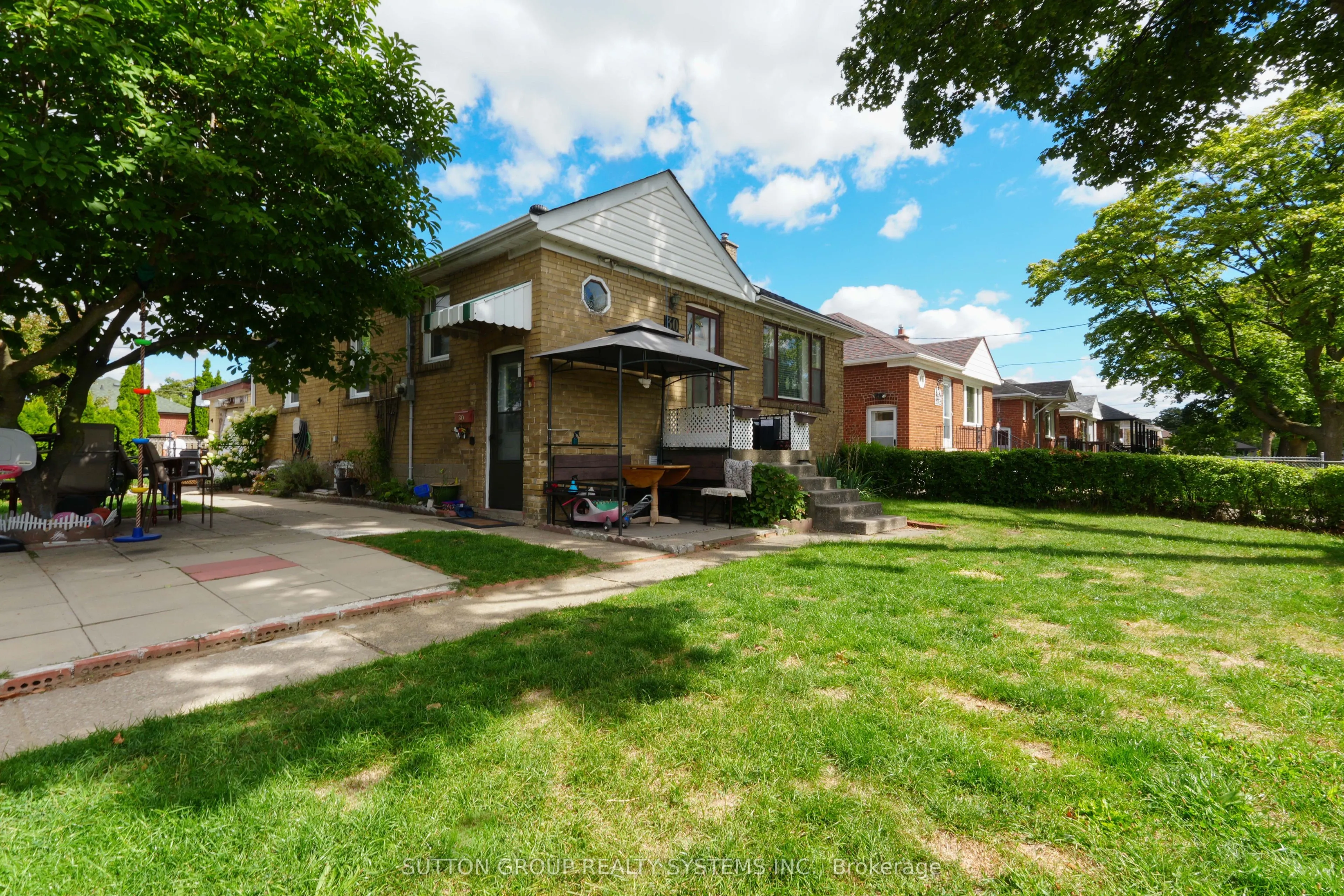30 Silvercrest Avenue