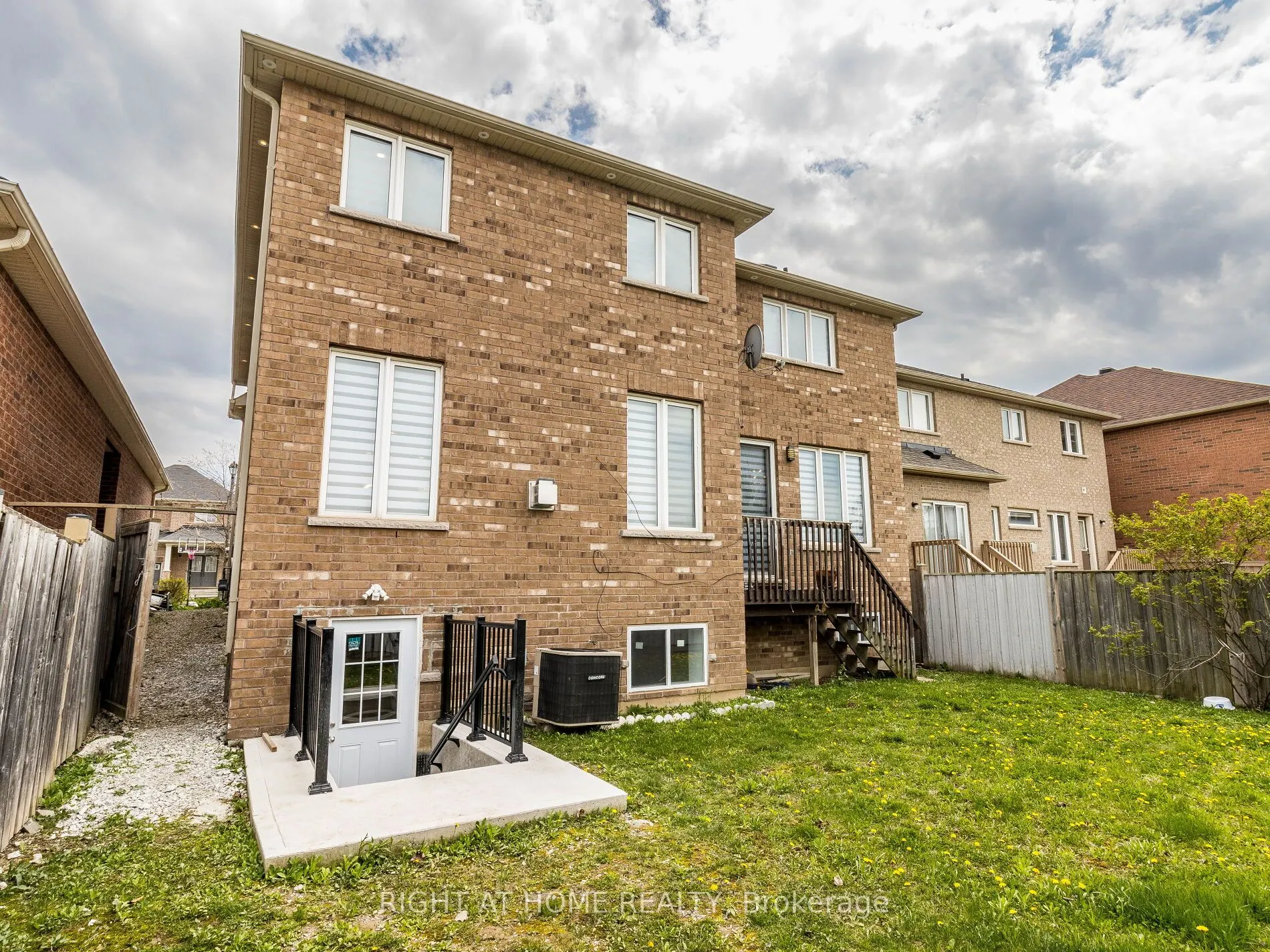 612 Serafini Crescent