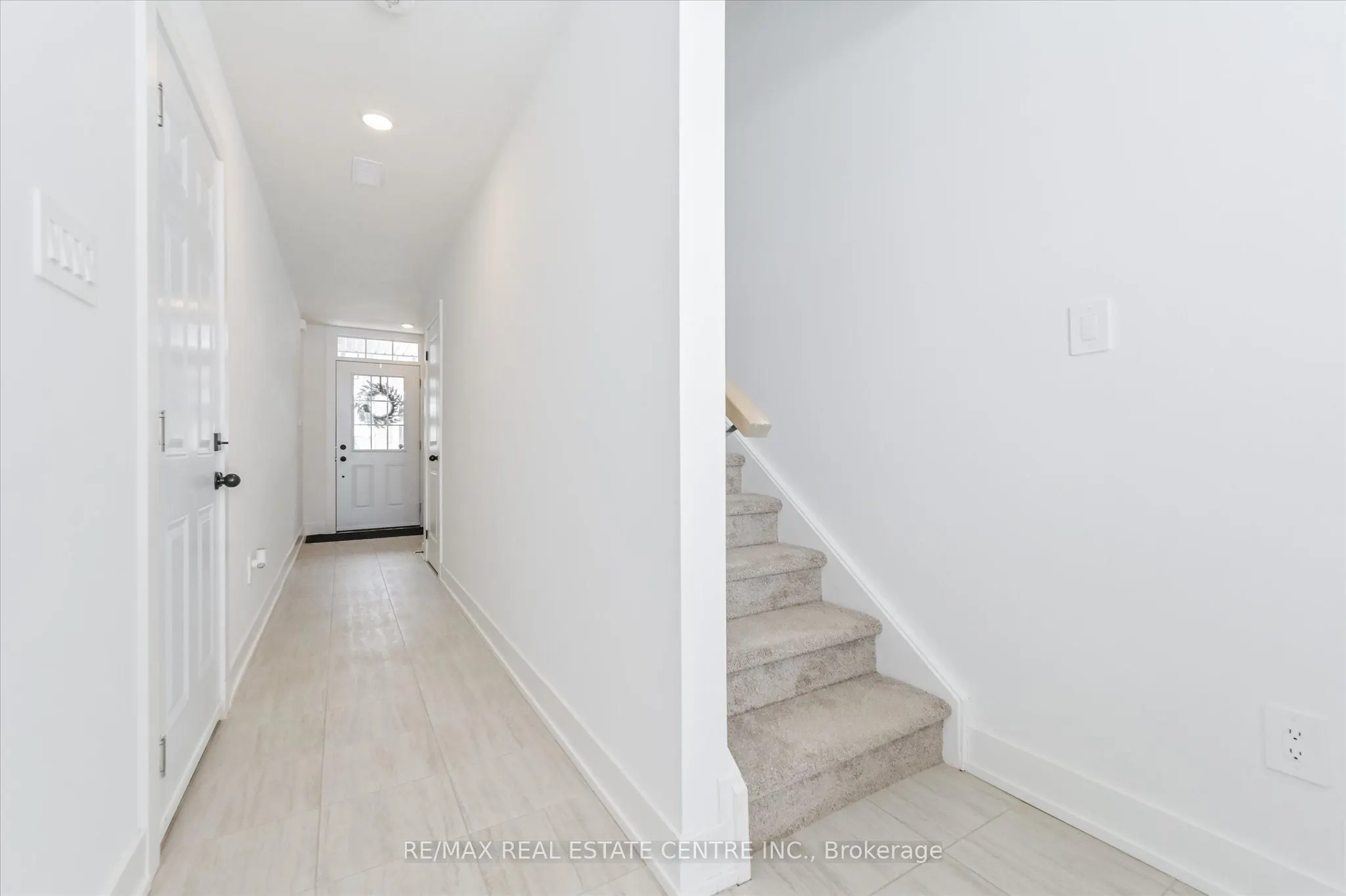 690 Broadway Avenue, #3