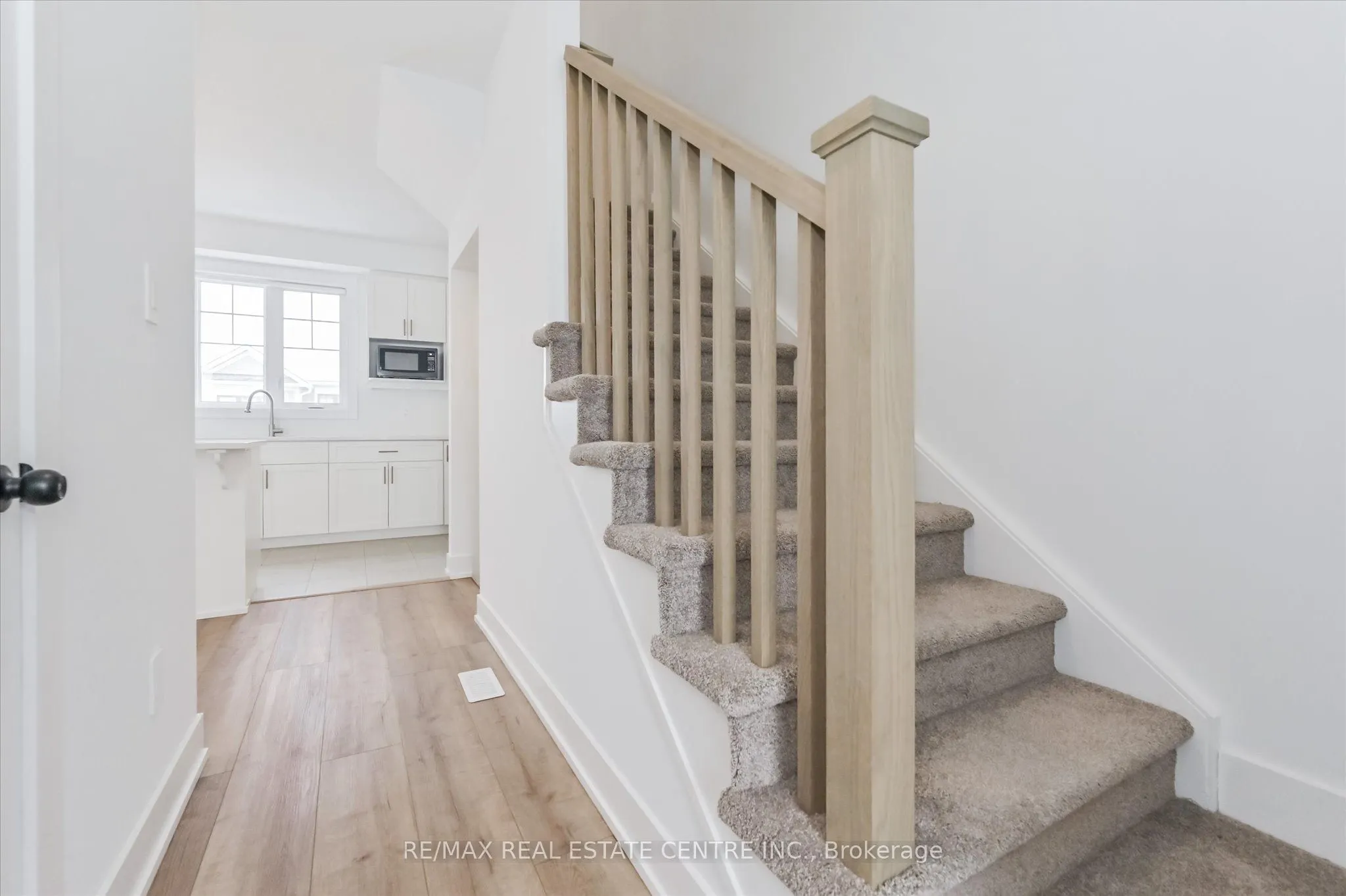 690 Broadway Avenue, #3