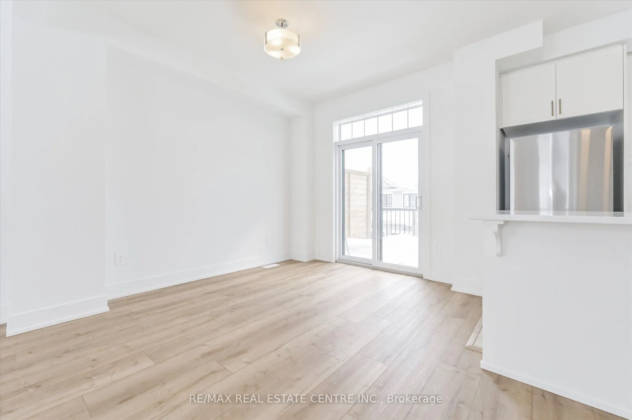 690 Broadway Avenue, #3