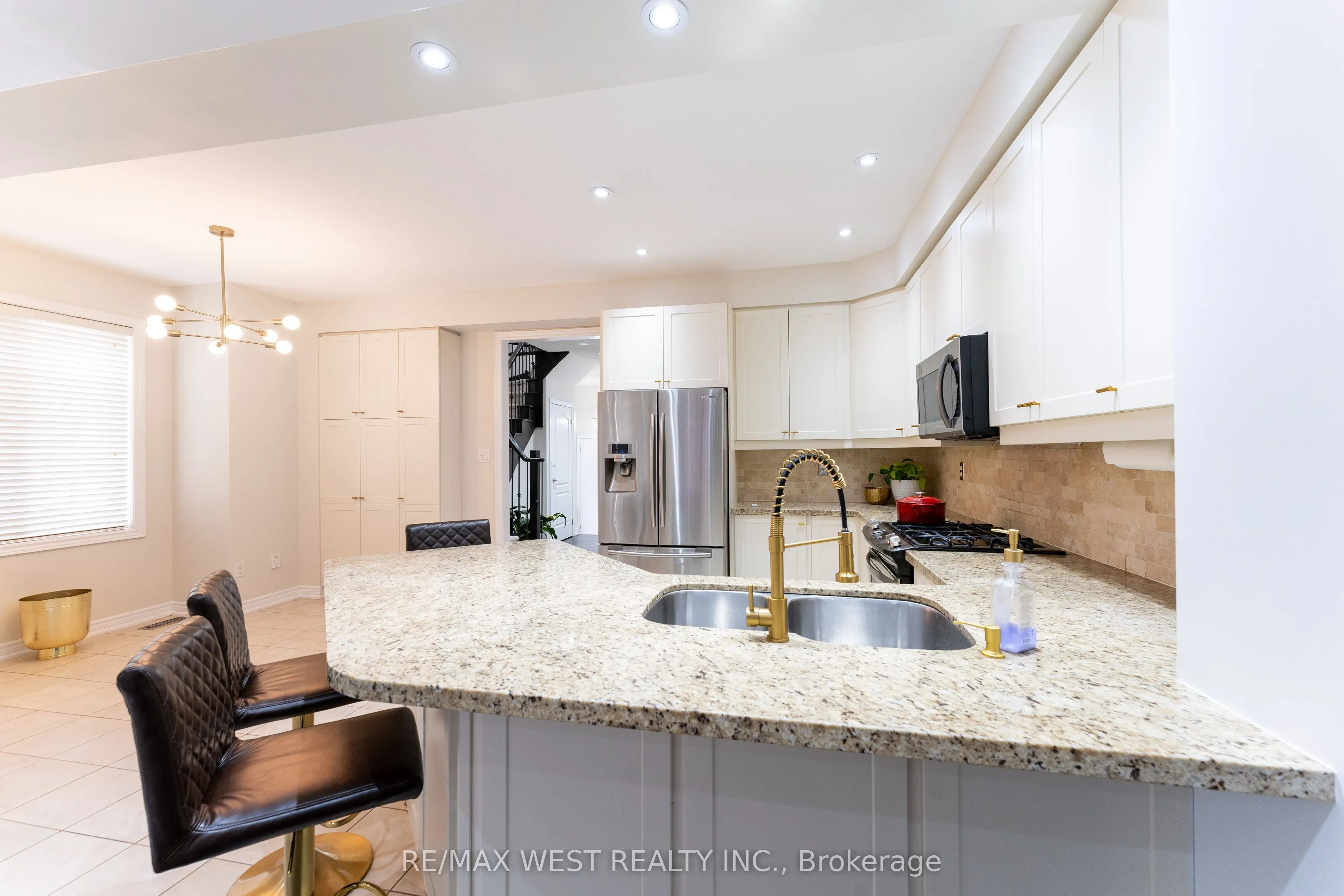 2120 Fiddlers Way