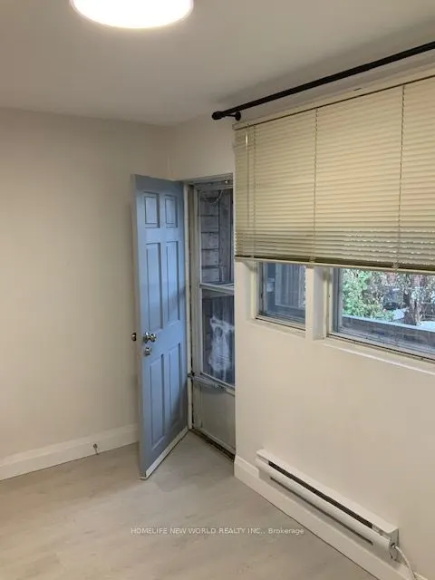 2218 Dundas Street W, #2B