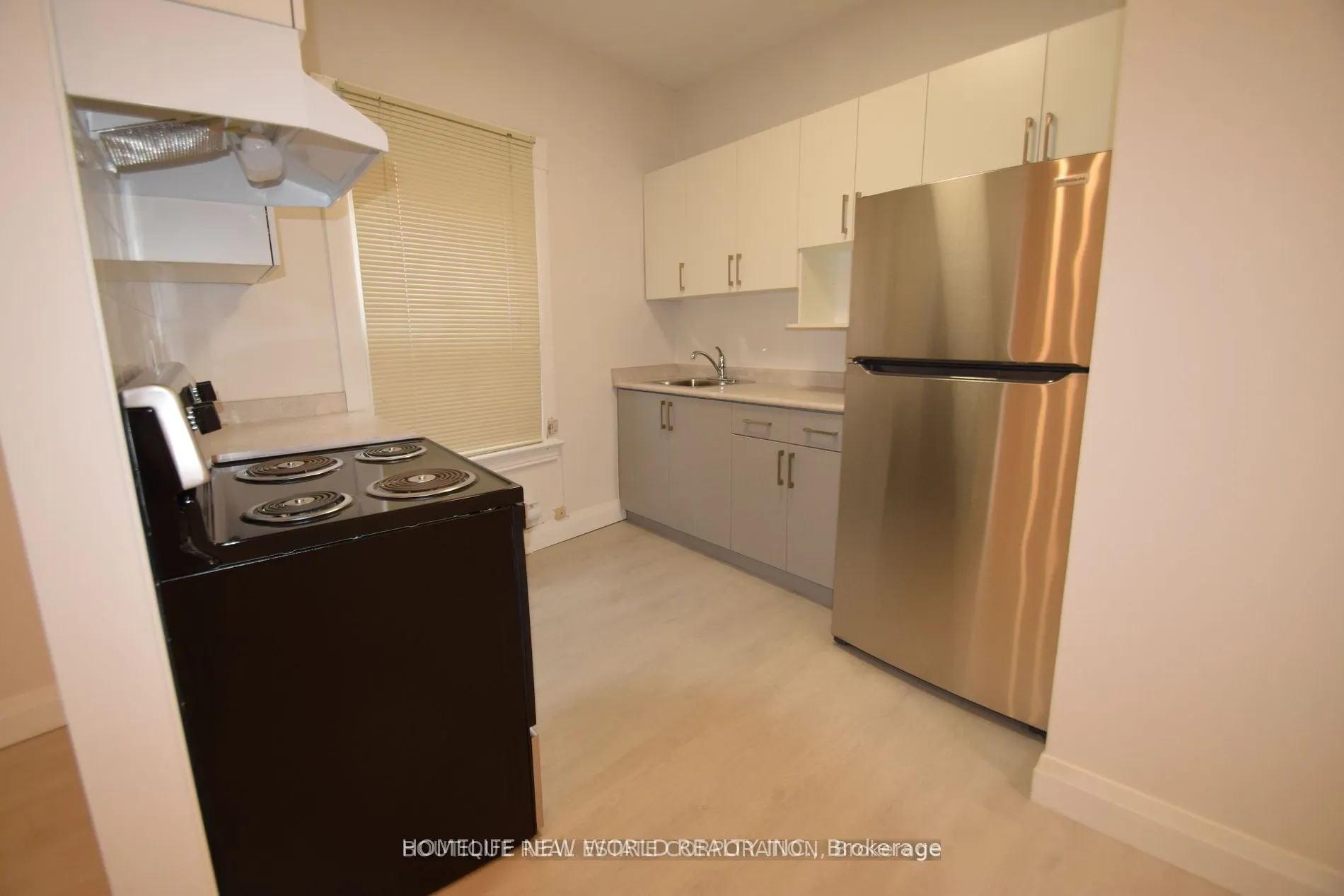 2218 Dundas Street W, #2B