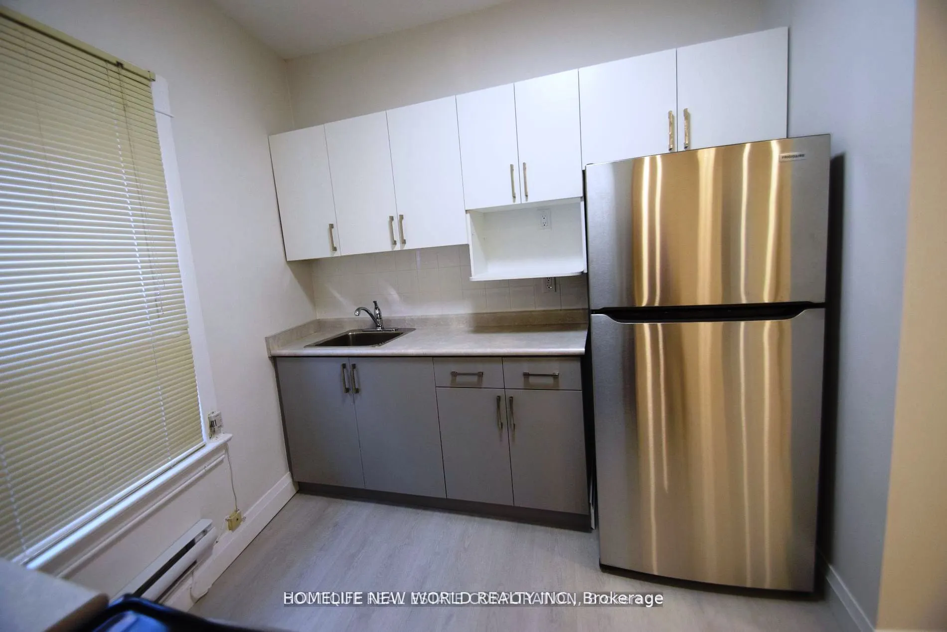 2218 Dundas Street W, #2B