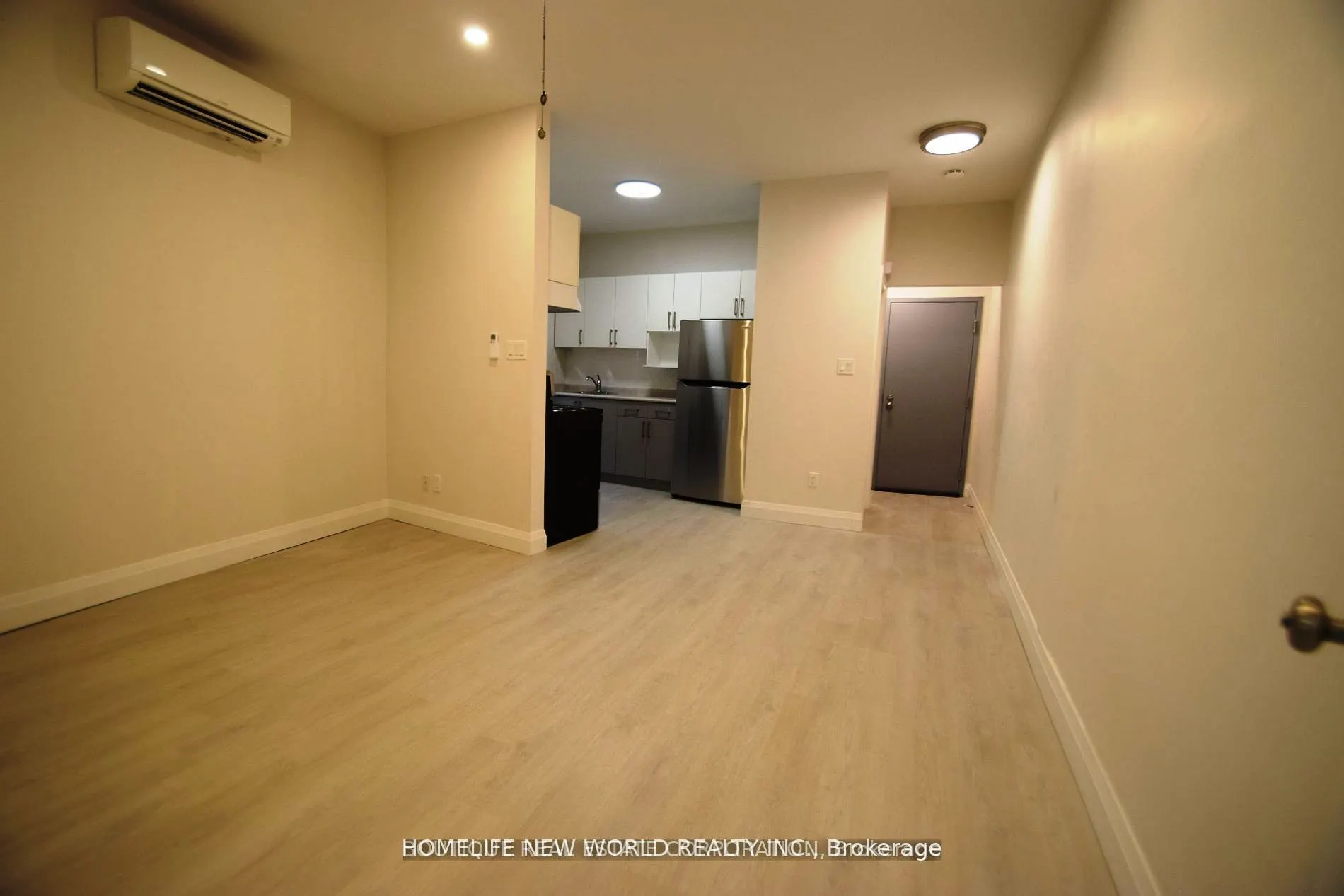 2218 Dundas Street W, #2B