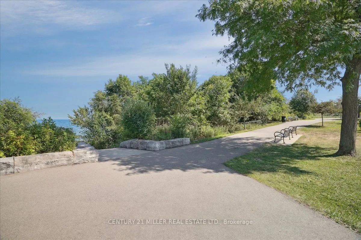 5427 Lakeshore Road, #4