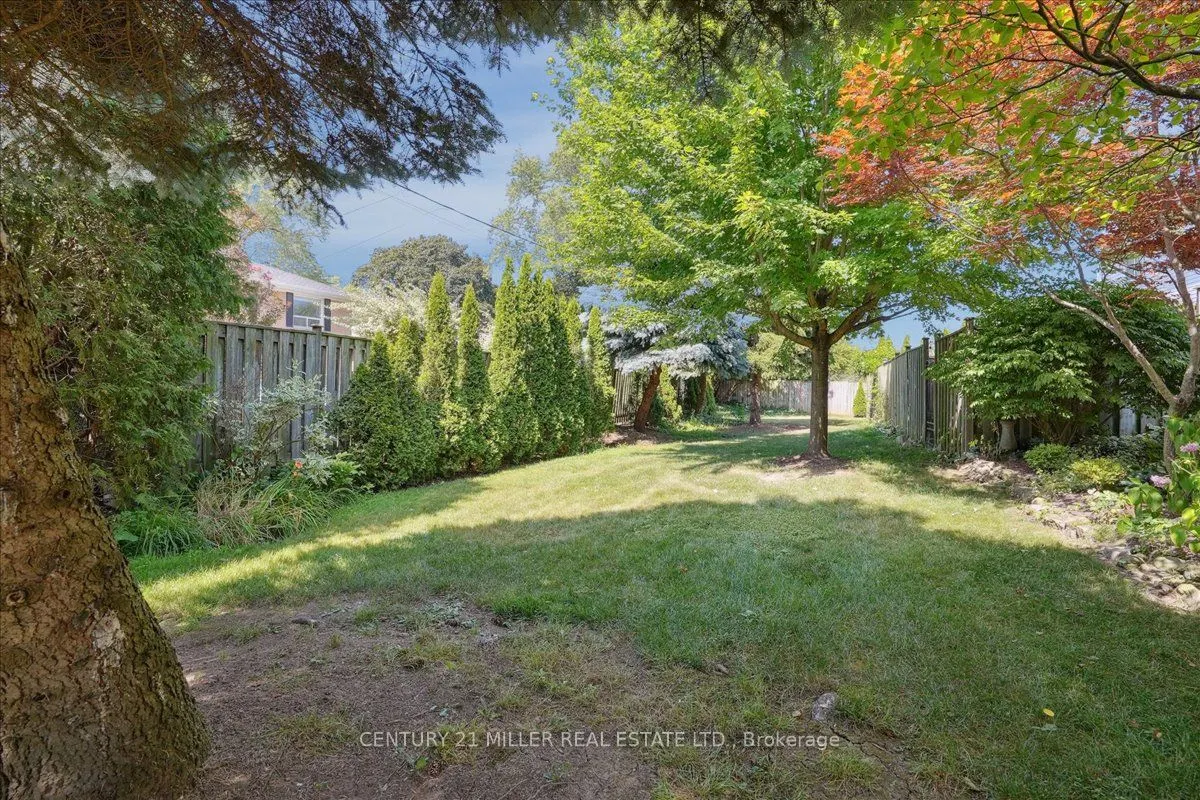 5427 Lakeshore Road, #4