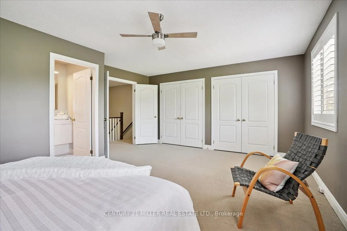 5427 Lakeshore Road, #4