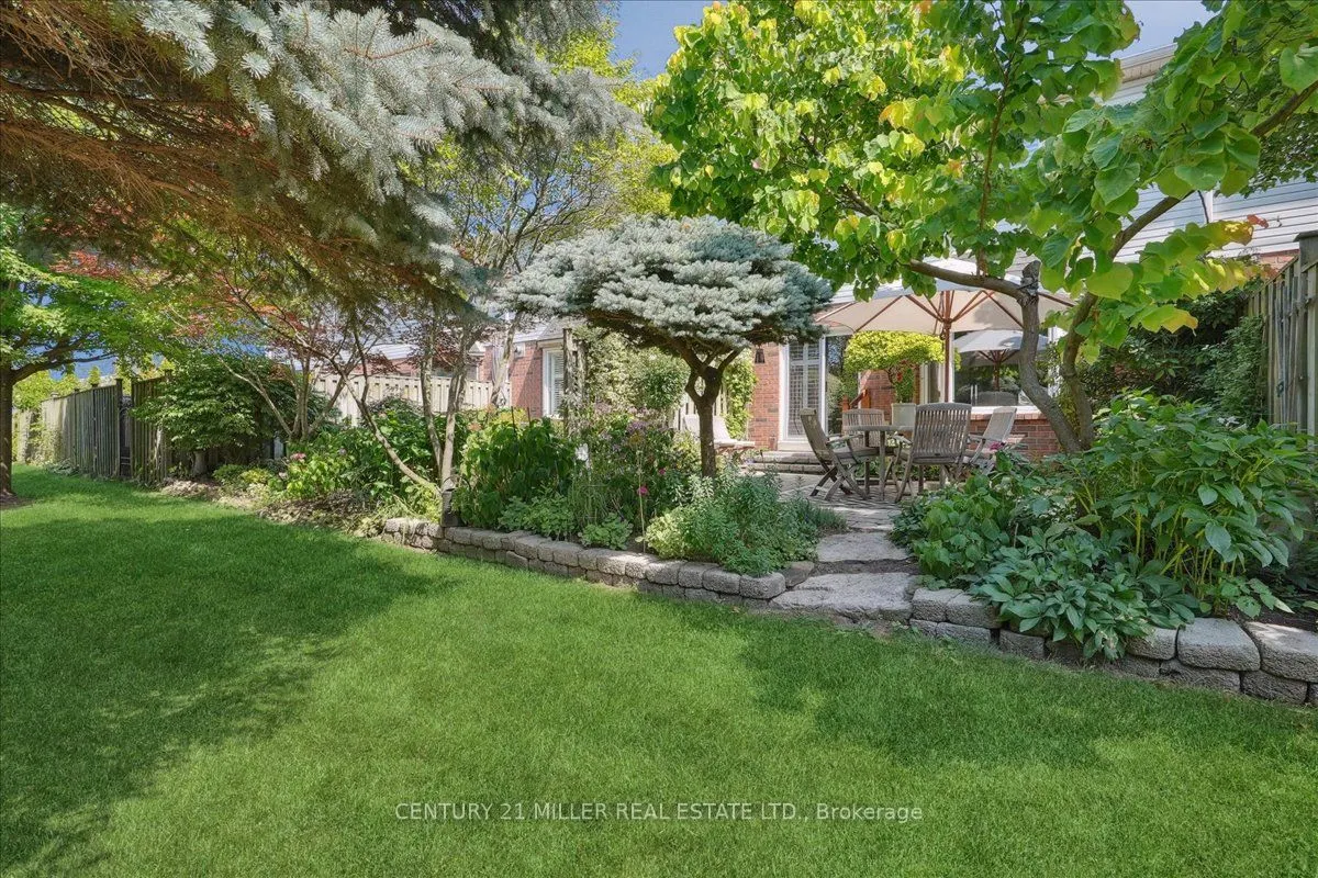 5427 Lakeshore Road, #4