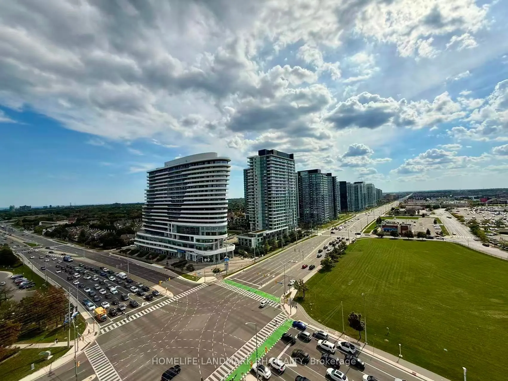2485 Eglinton Avenue W, #PH19
