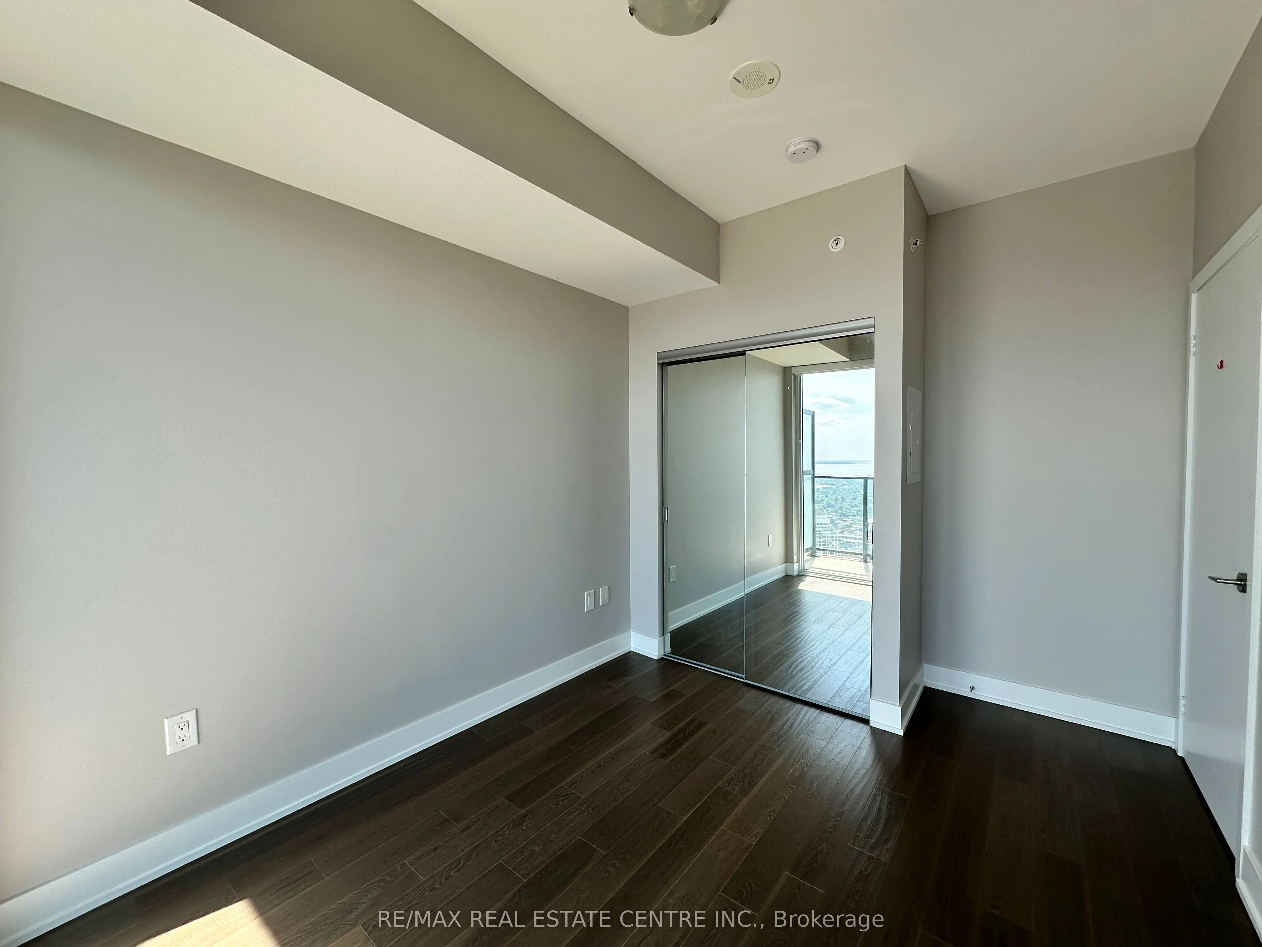 30 Shore Breeze Drive, #4911