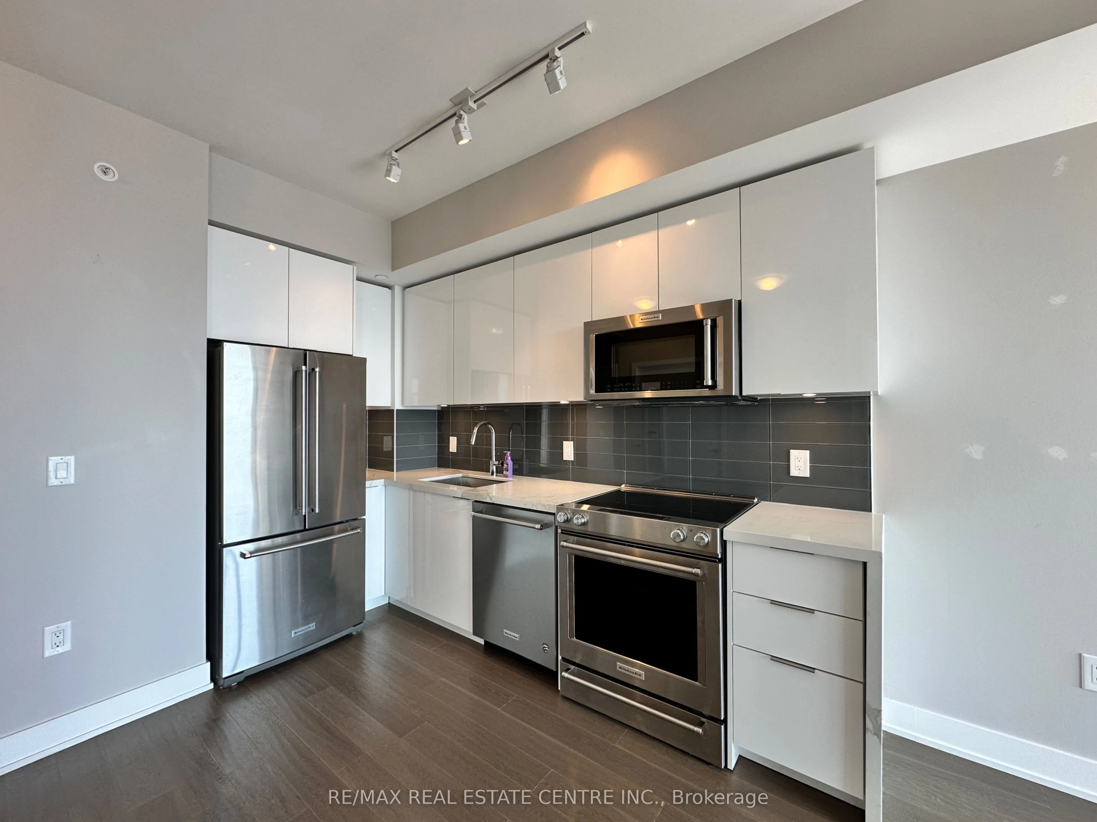 30 Shore Breeze Drive, #4911