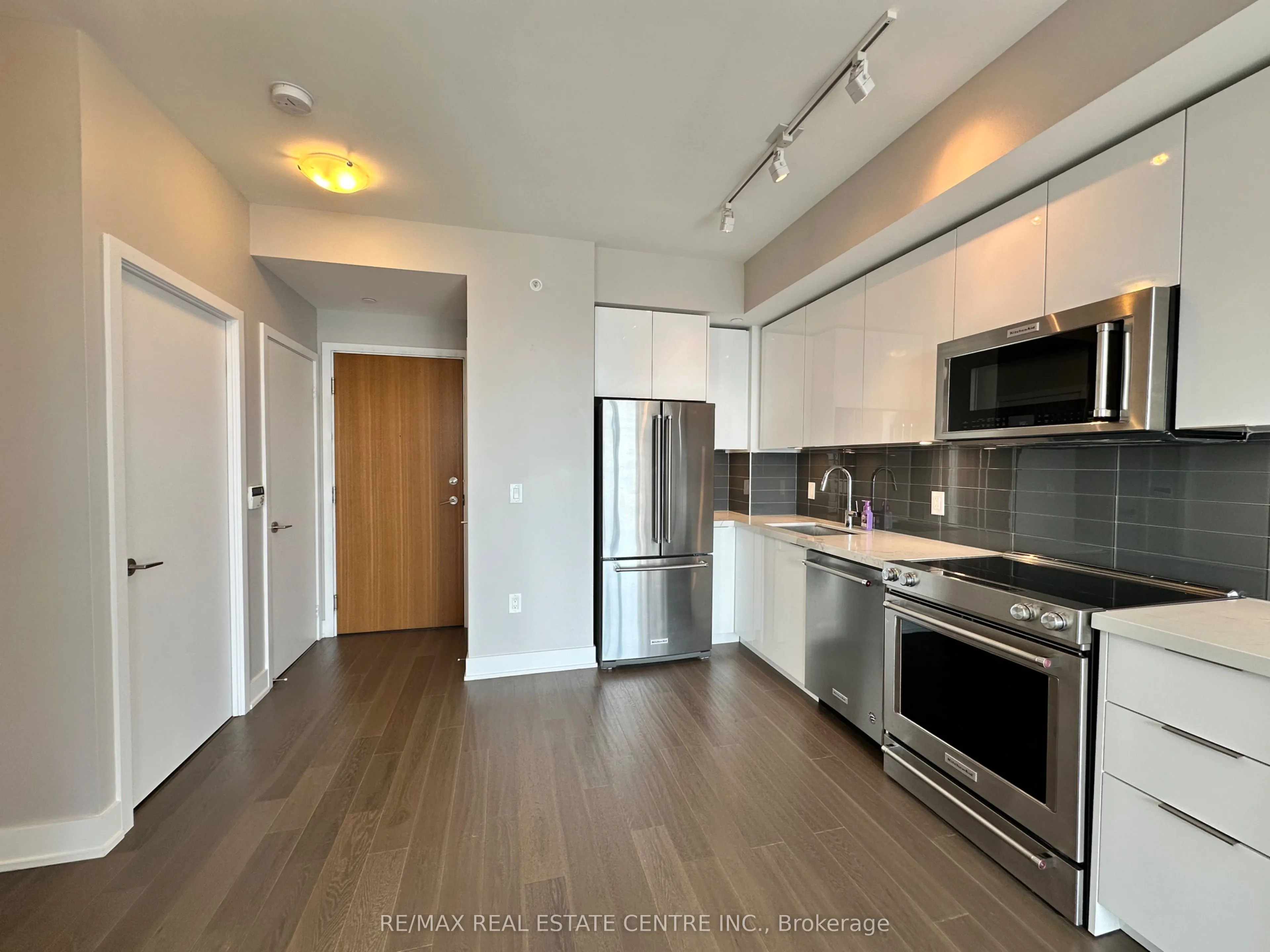 30 Shore Breeze Drive, #4911