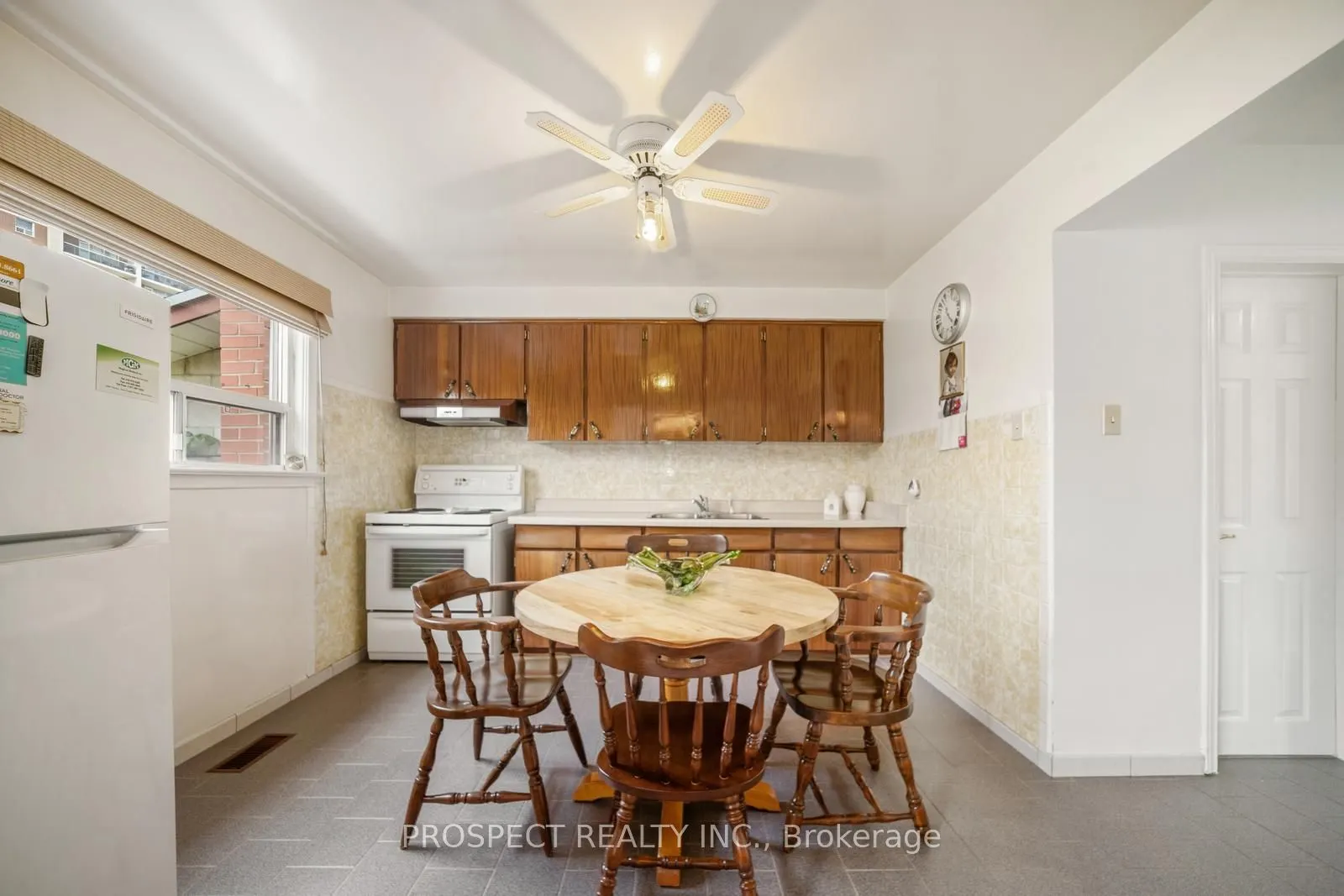 8 Sonnet Court