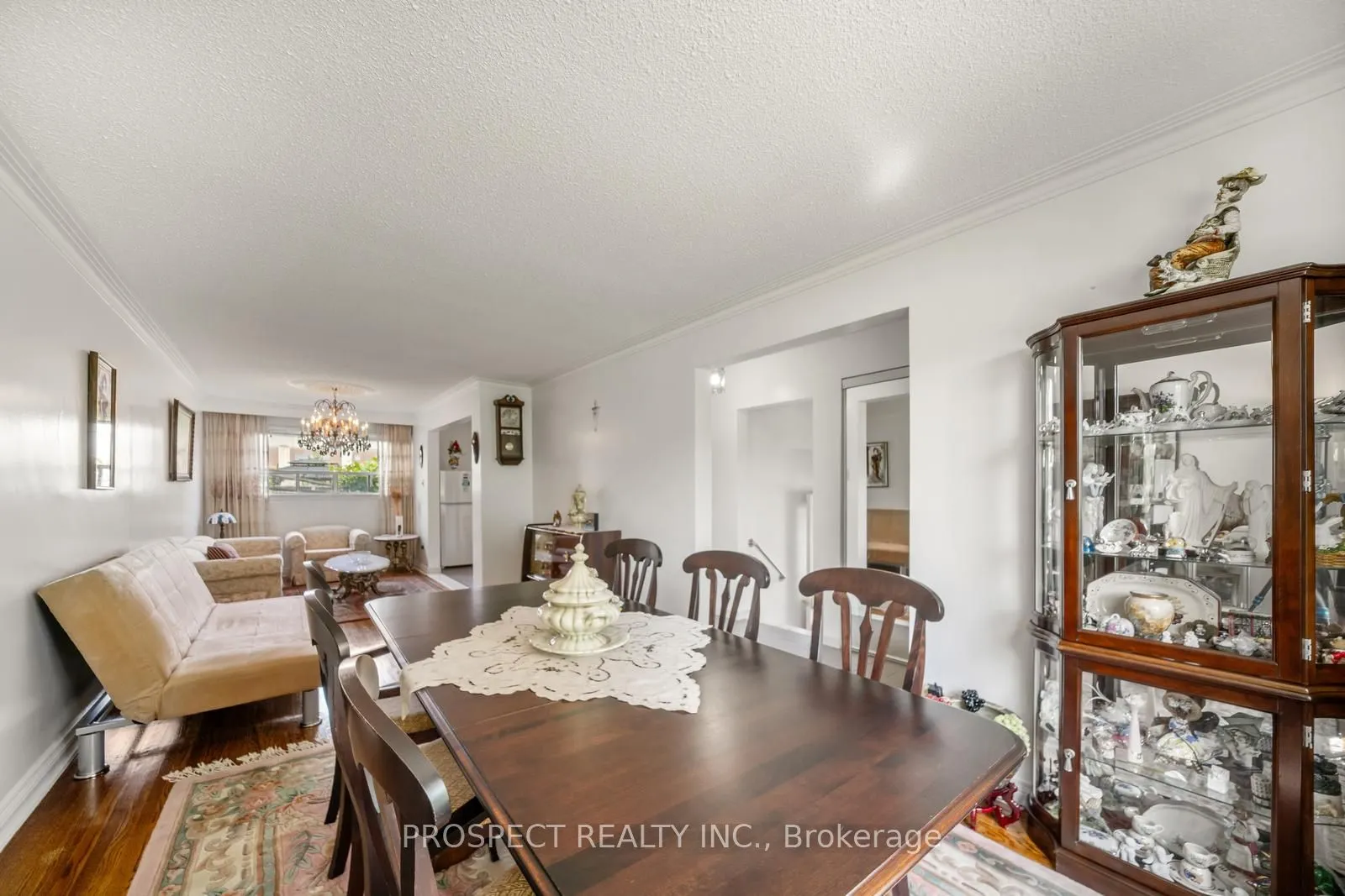 8 Sonnet Court