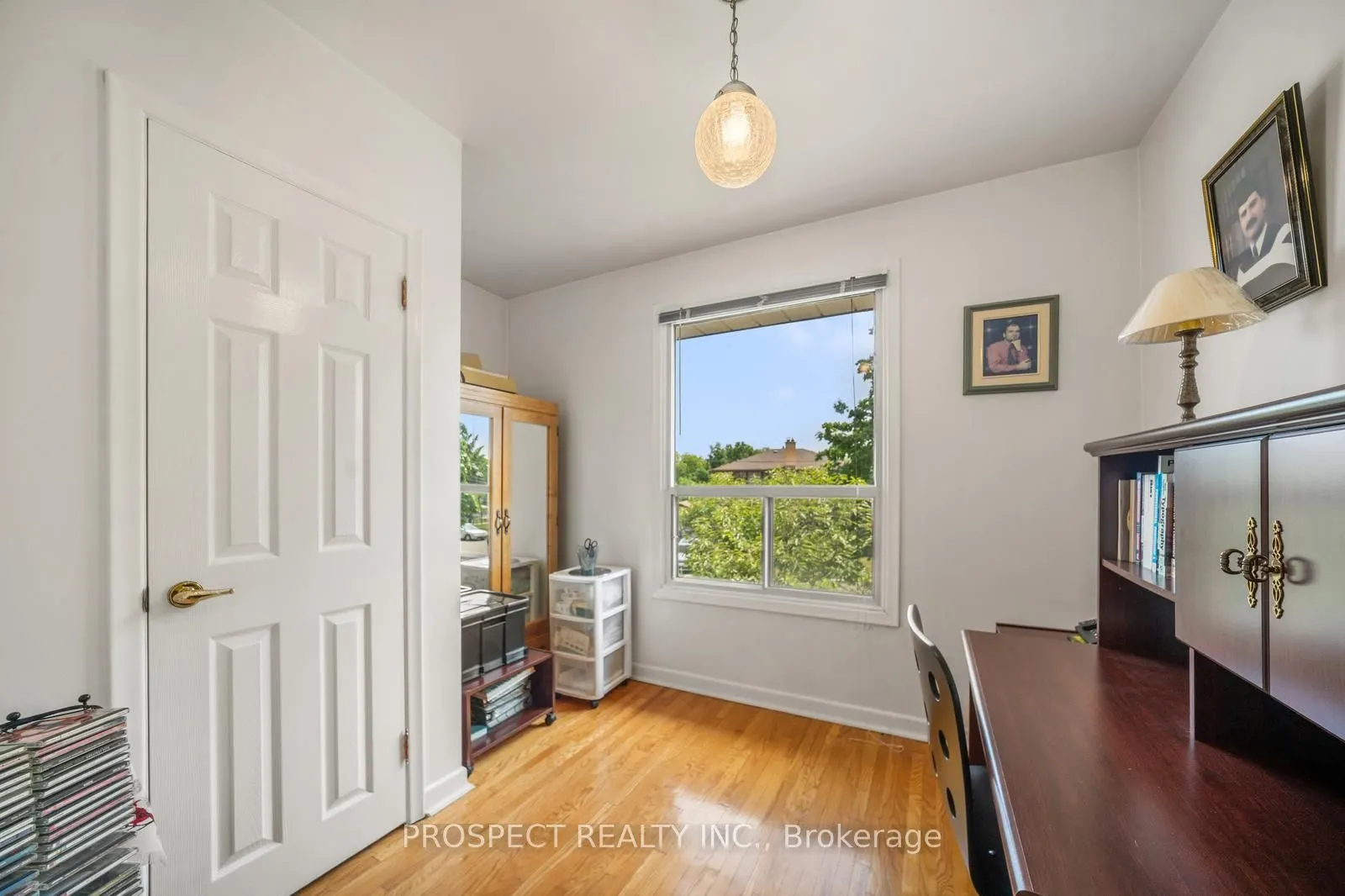 8 Sonnet Court