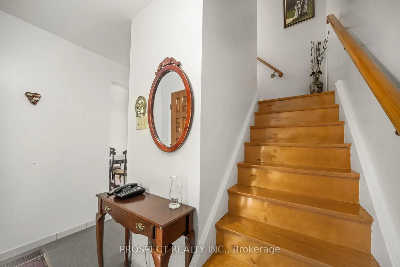 8 Sonnet Court