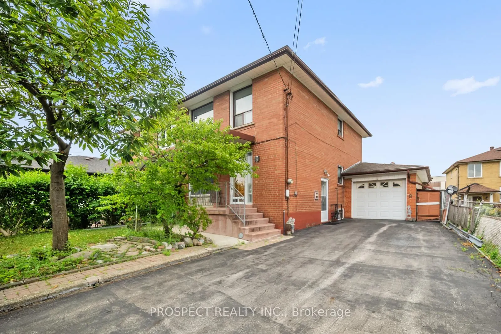 8 Sonnet Court