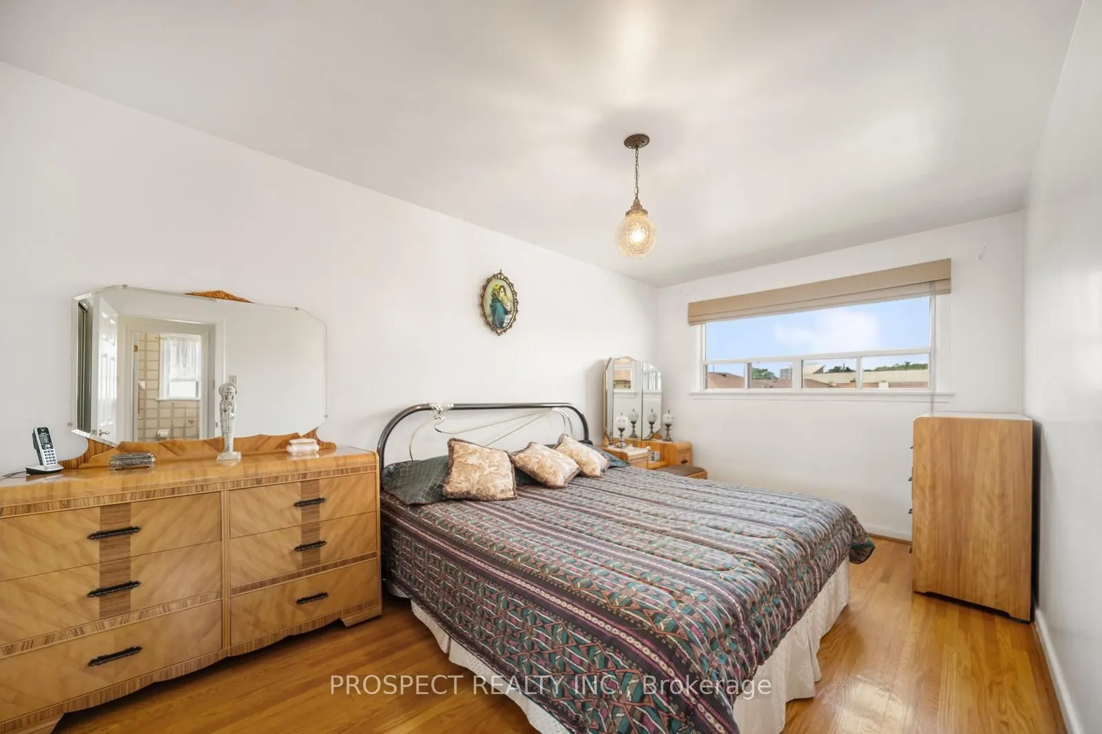 8 Sonnet Court