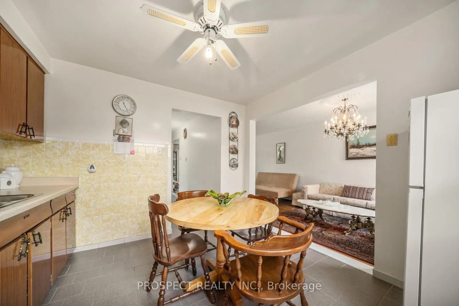 8 Sonnet Court