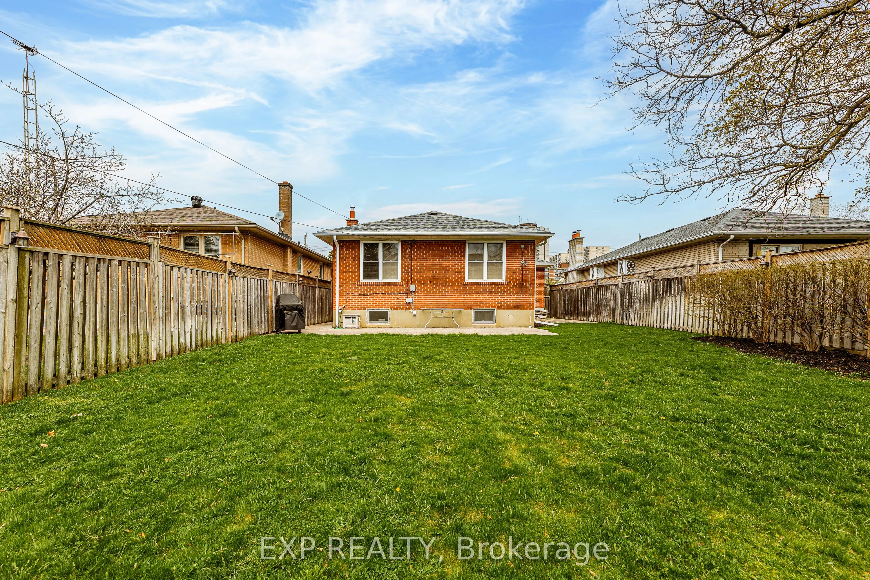 7 Northcrest Road