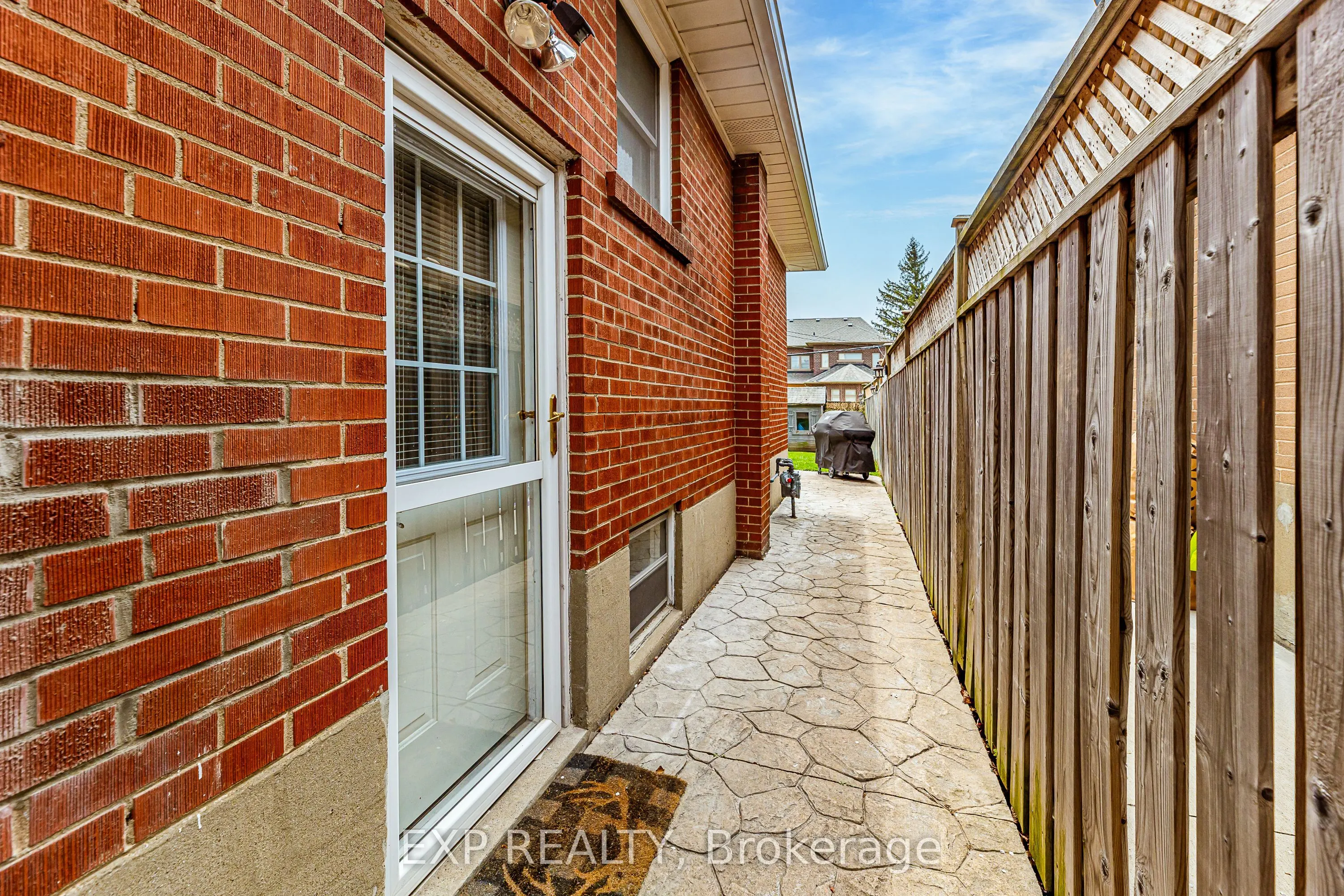 7 Northcrest Road