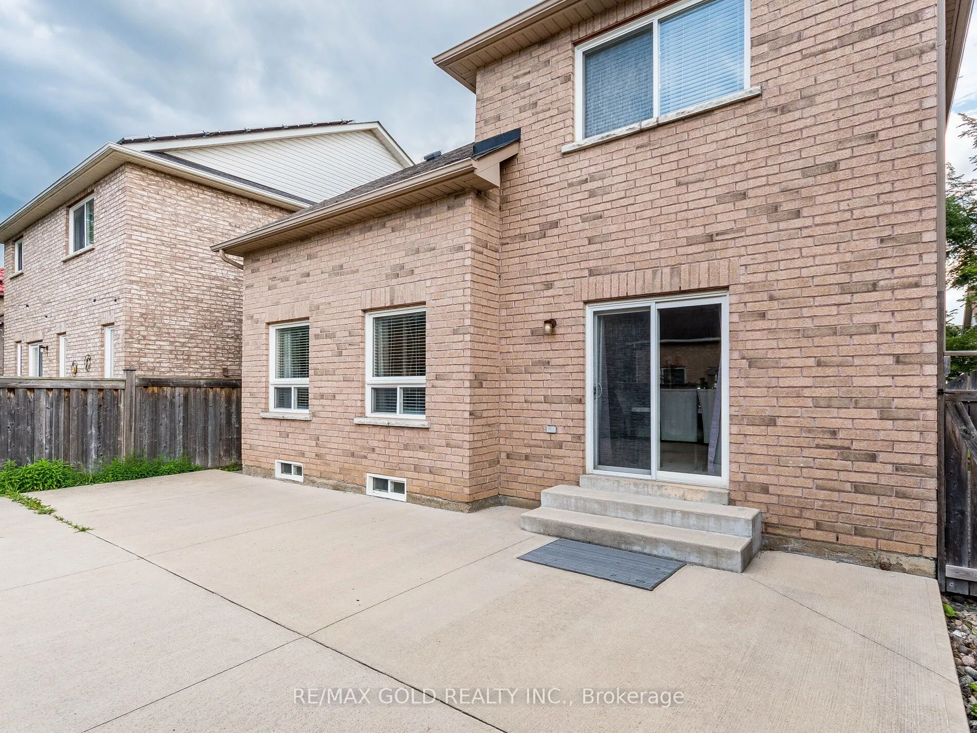22 Game Creek Crescent