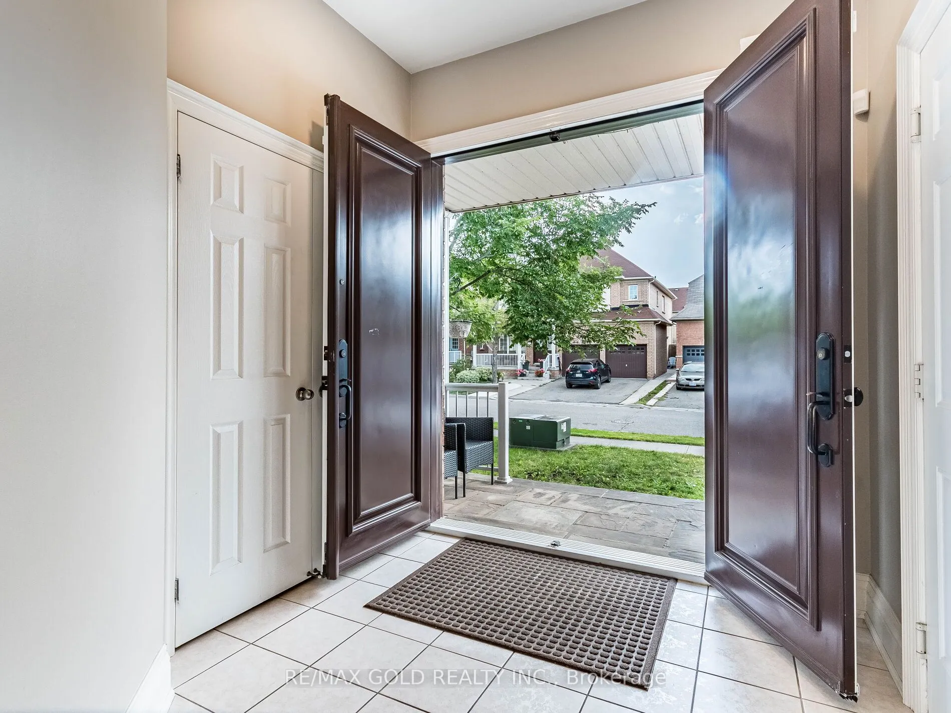 22 Game Creek Crescent