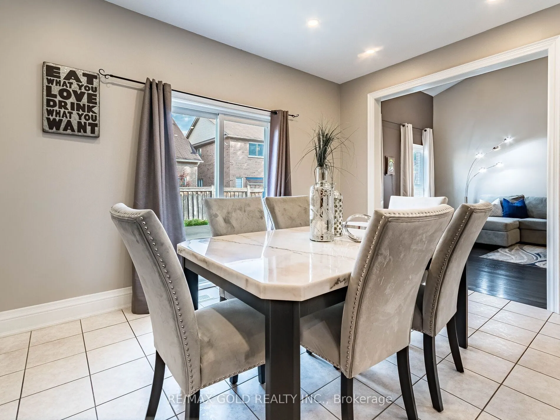 22 Game Creek Crescent