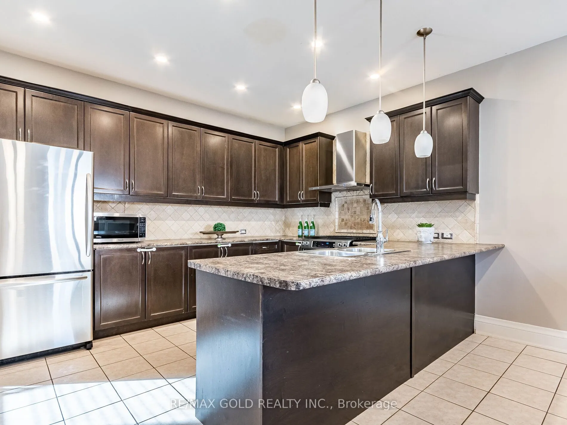 22 Game Creek Crescent