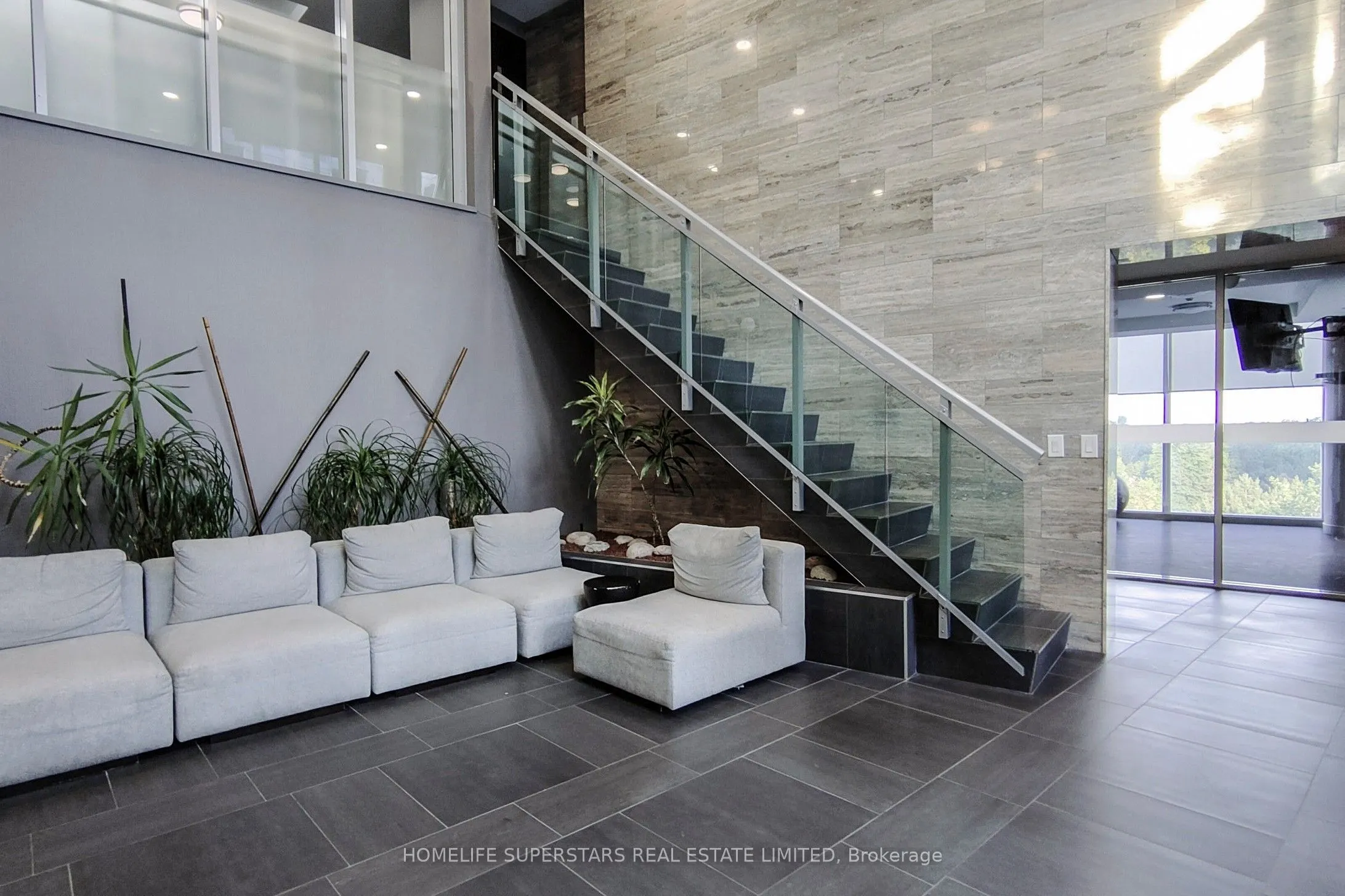 223 Webb Drive, #1013