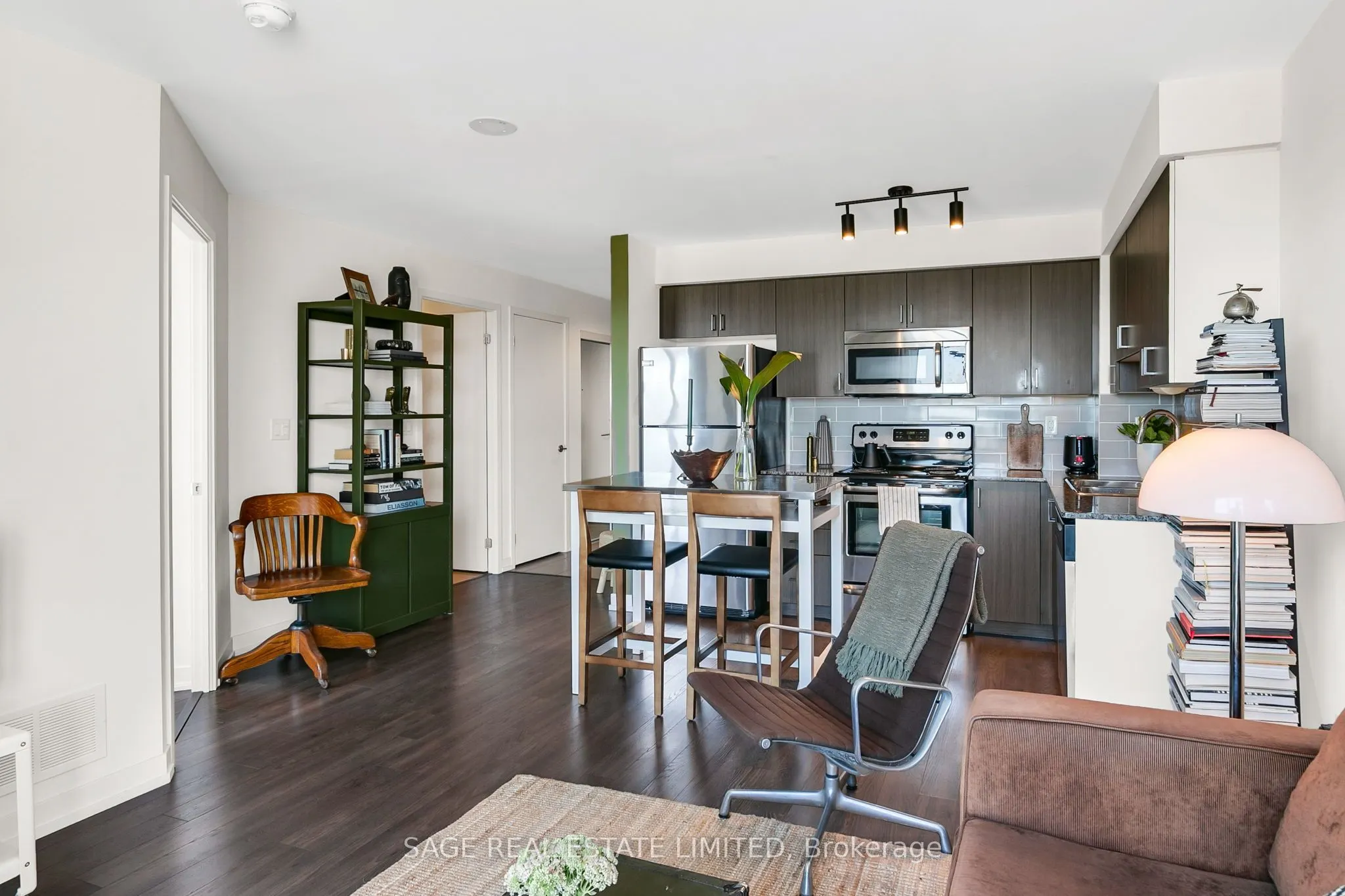 812 Lansdowne Avenue, #1304