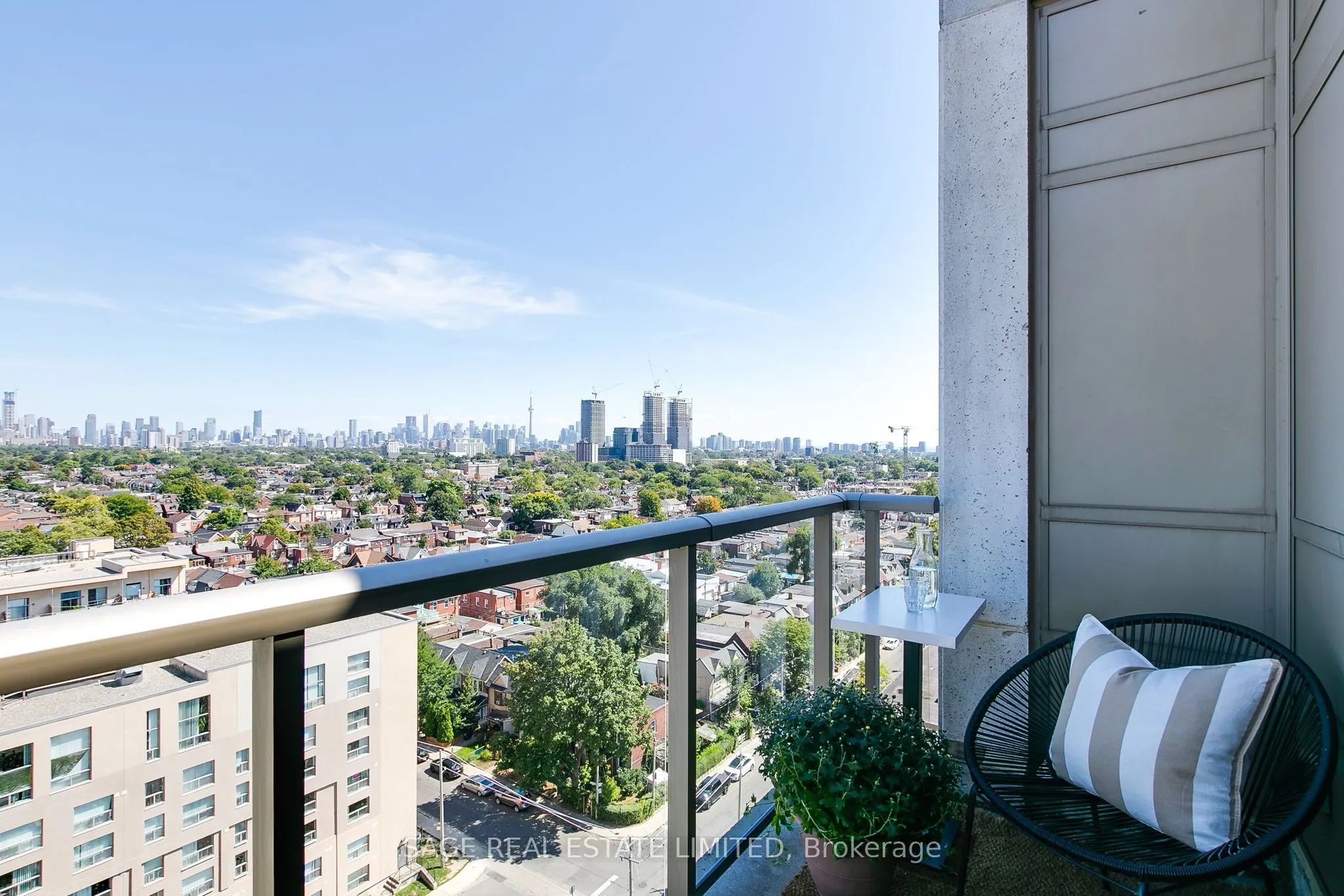 812 Lansdowne Avenue, #1304