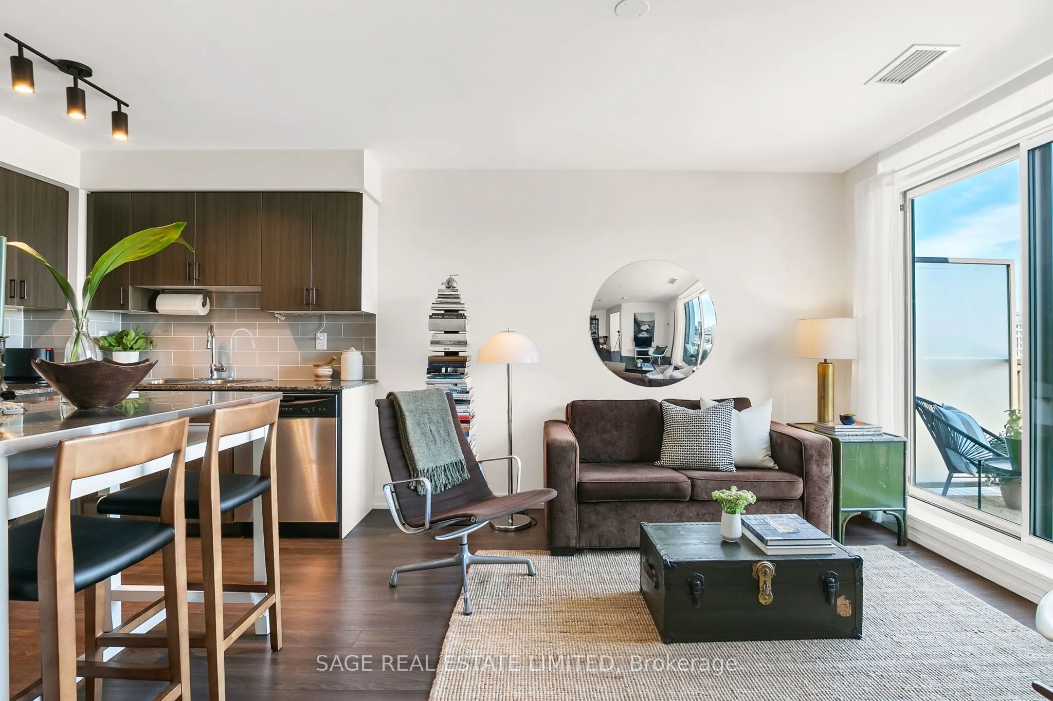 812 Lansdowne Avenue, #1304