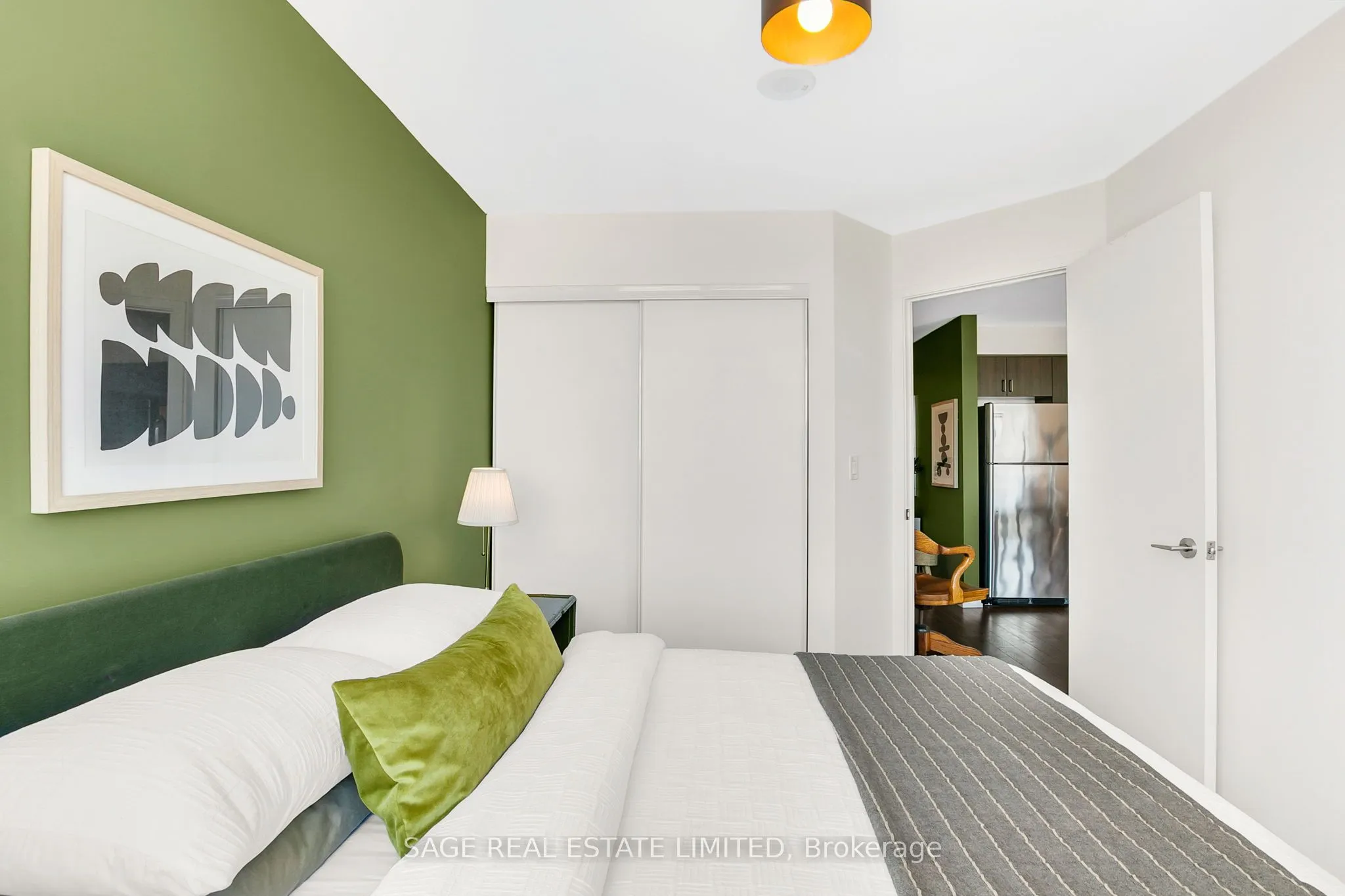 812 Lansdowne Avenue, #1304