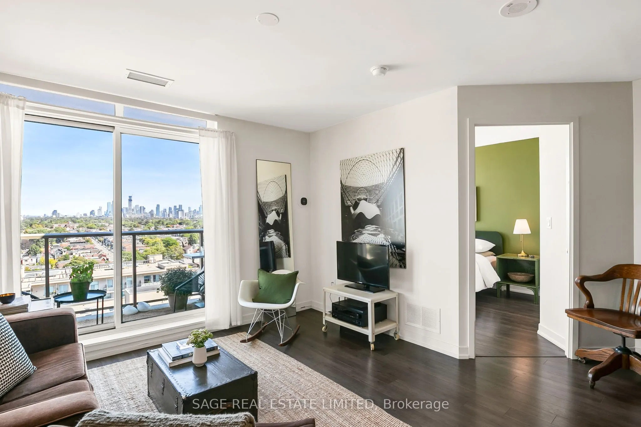 812 Lansdowne Avenue, #1304