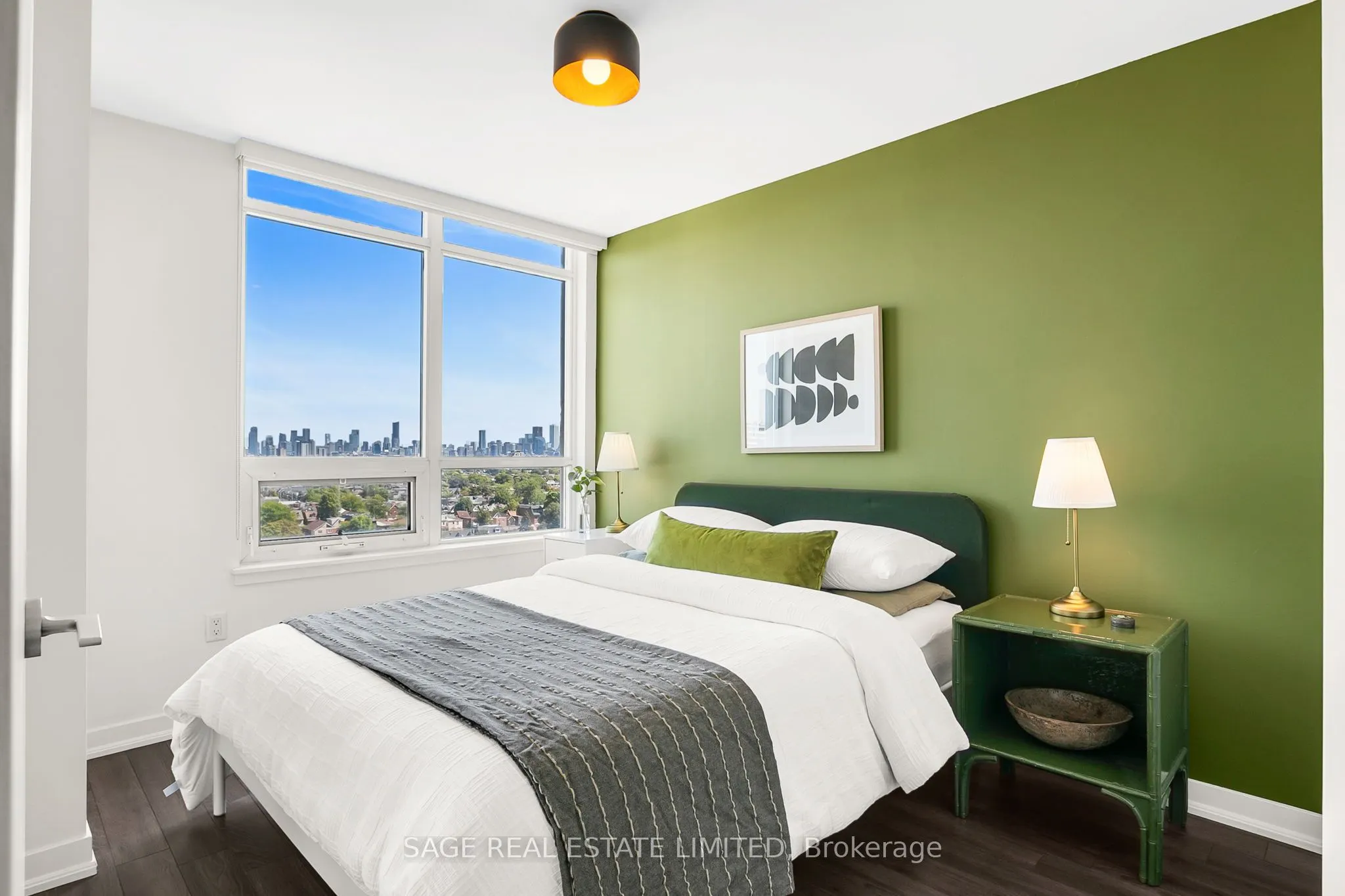 812 Lansdowne Avenue, #1304