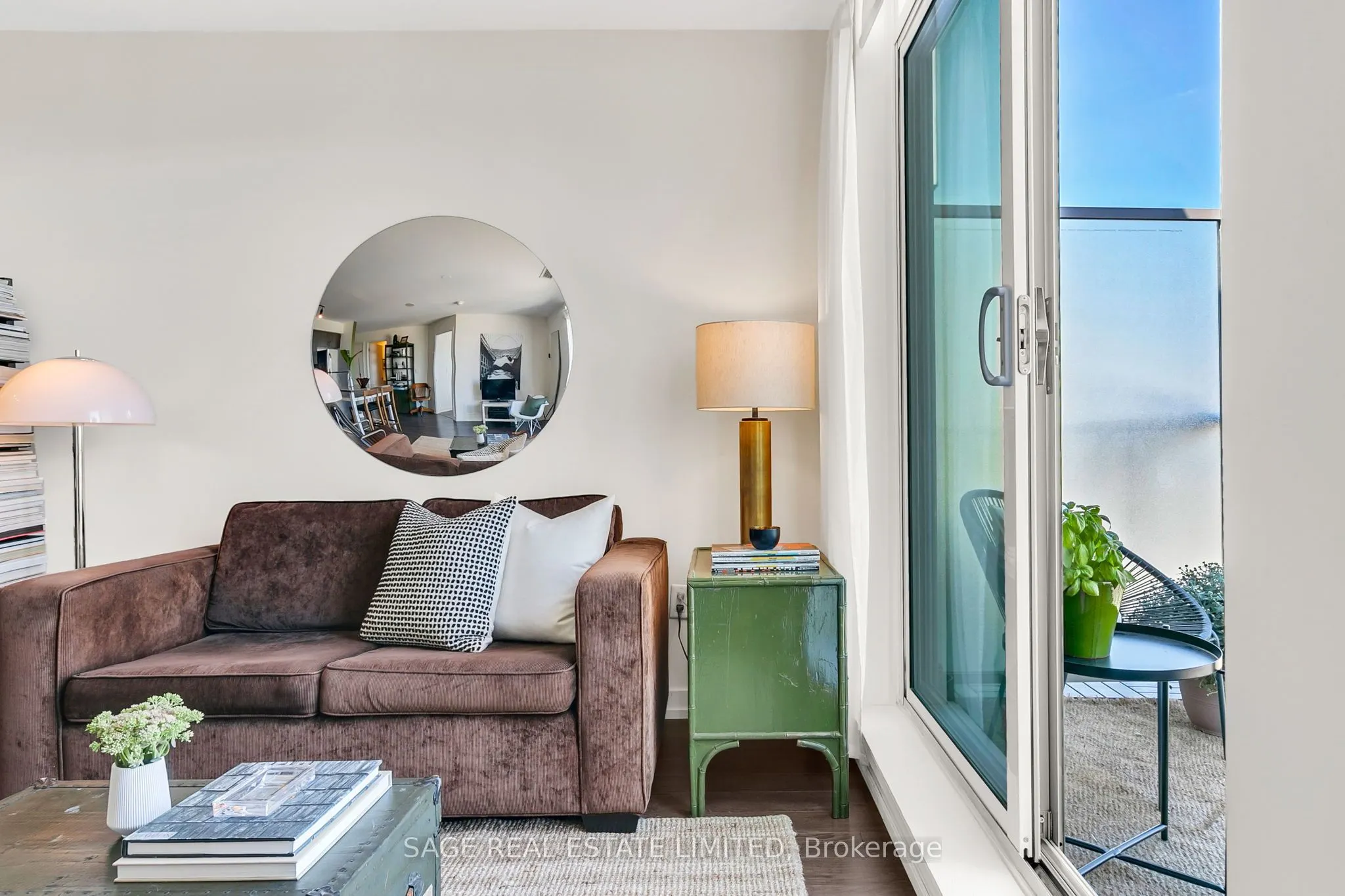 812 Lansdowne Avenue, #1304