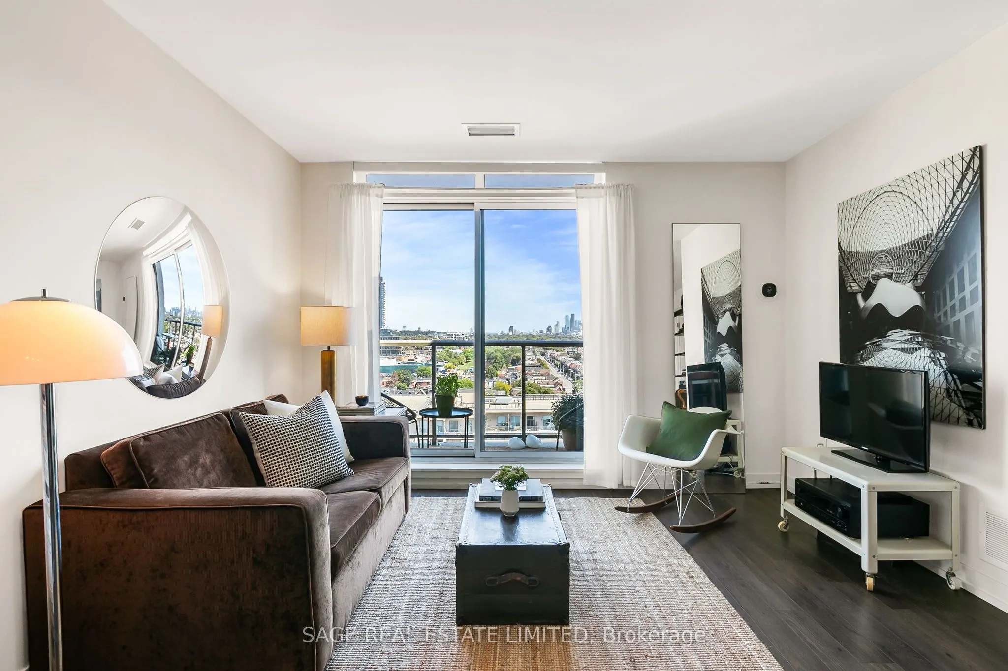 812 Lansdowne Avenue, #1304