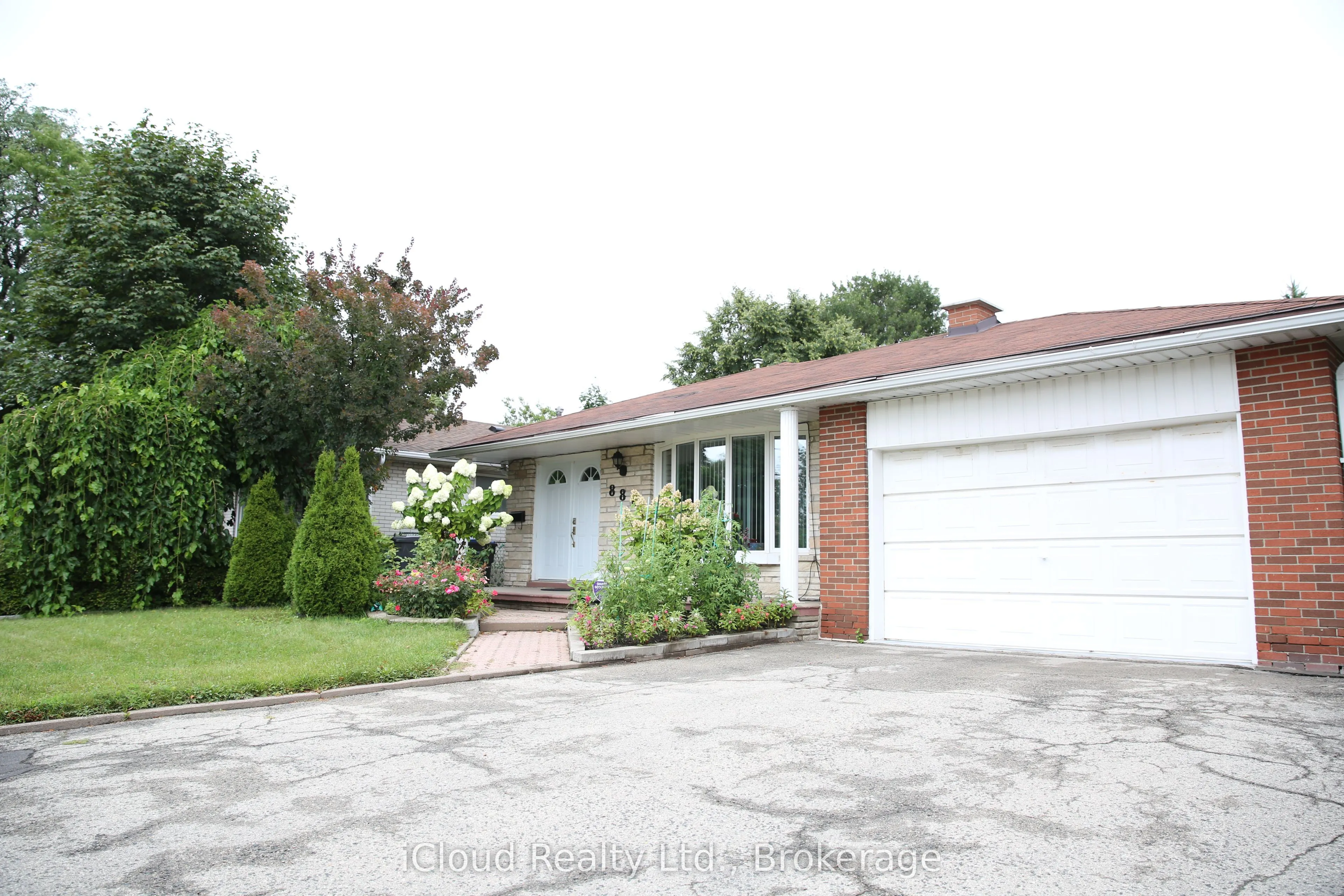 888 Bloor Street