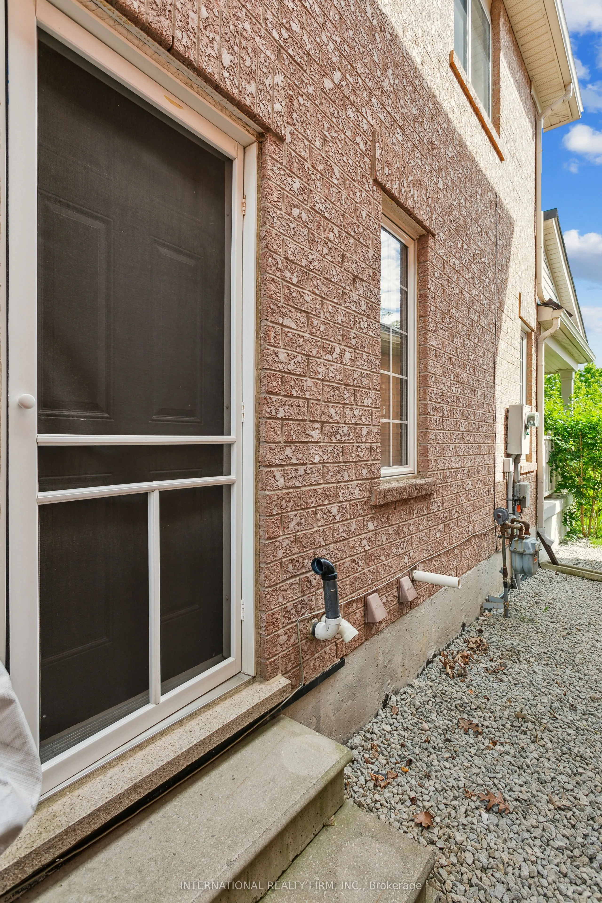 30 Benmore Crescent