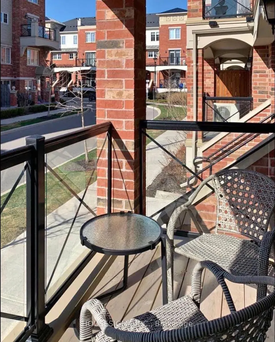 51 Hays Boulevard, #17