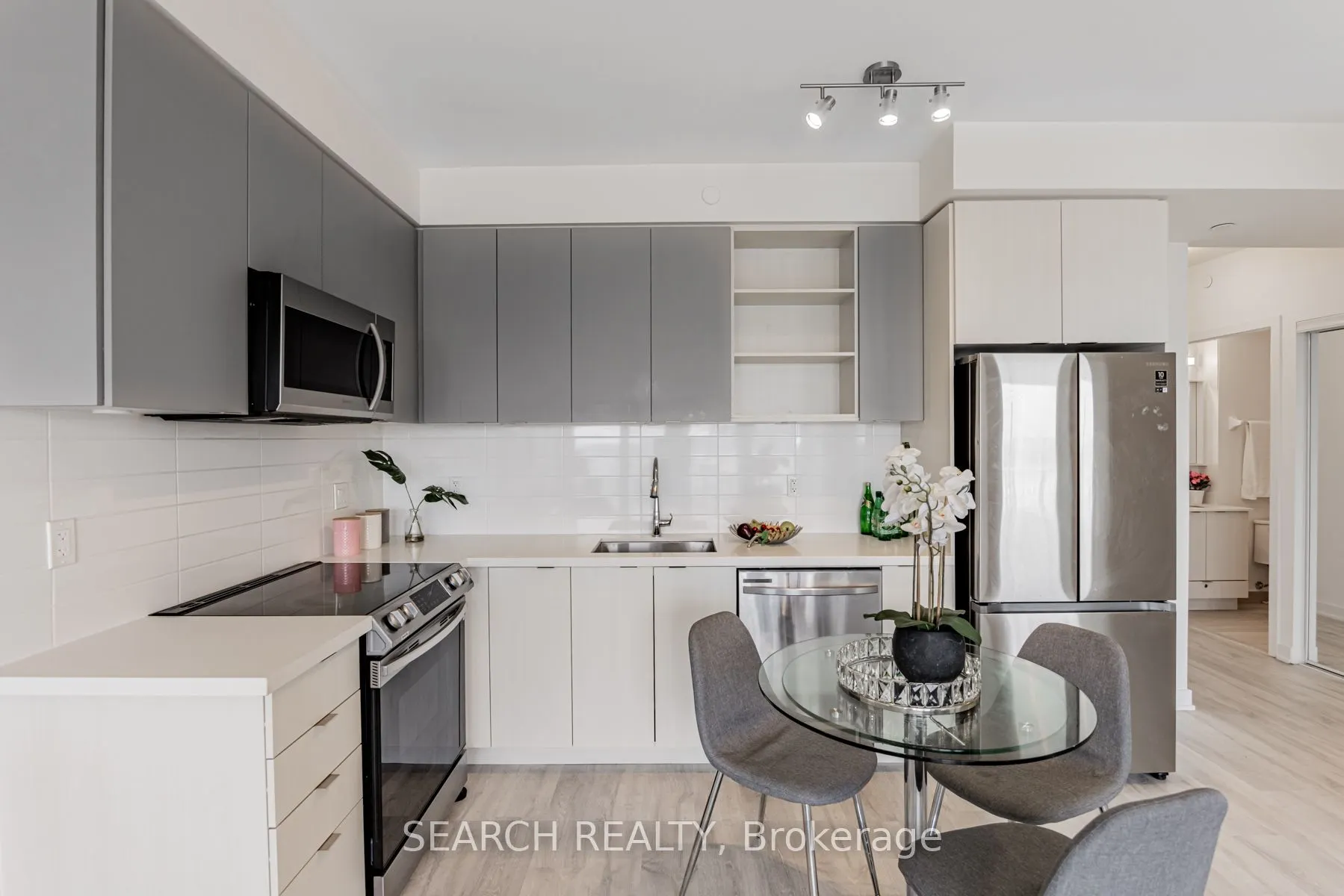 4655 Metcalfe Avenue, #402B