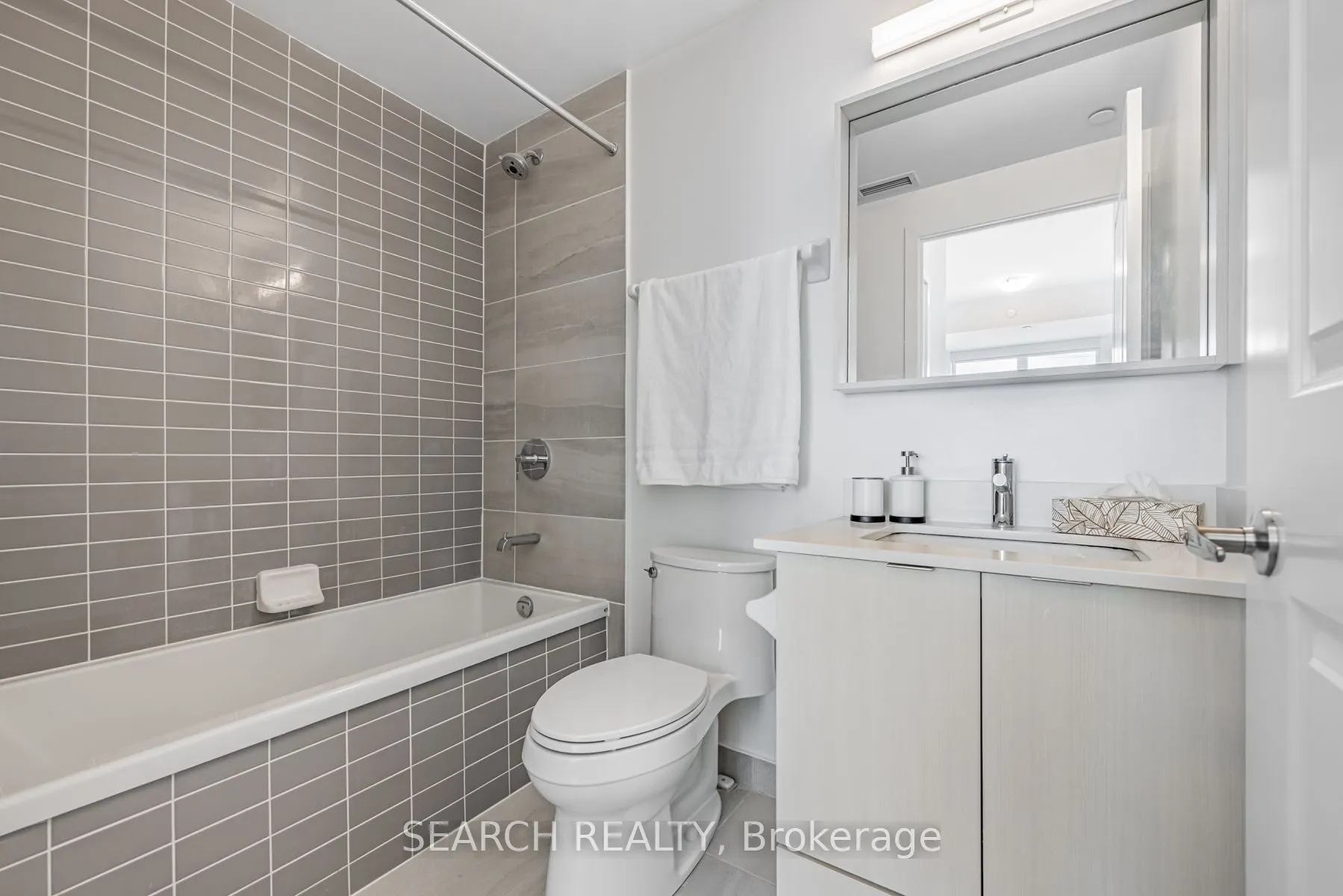 4655 Metcalfe Avenue, #402B