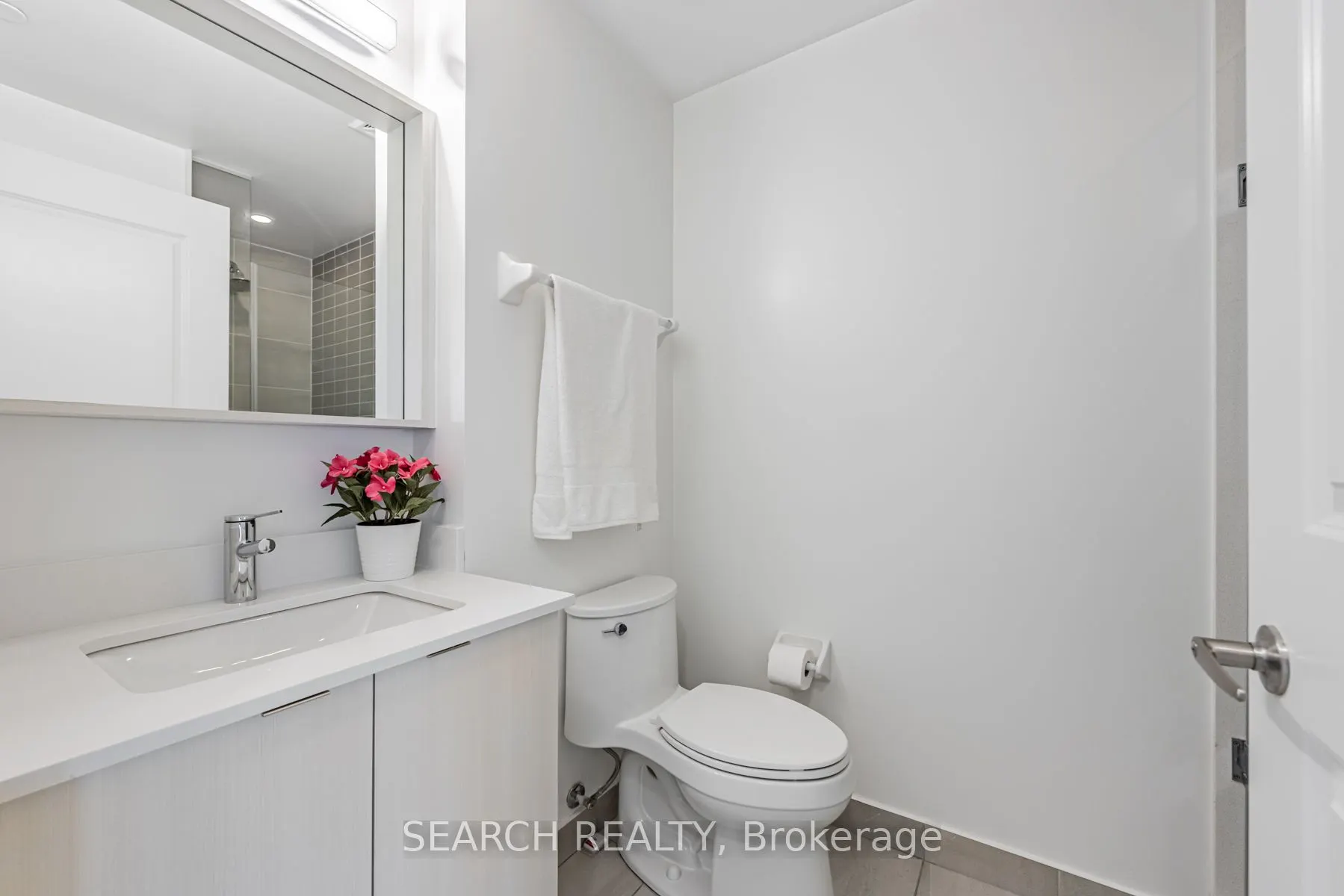 4655 Metcalfe Avenue, #402B