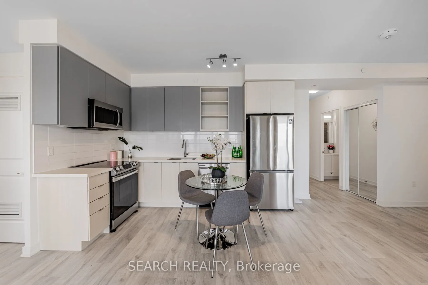 4655 Metcalfe Avenue, #402B