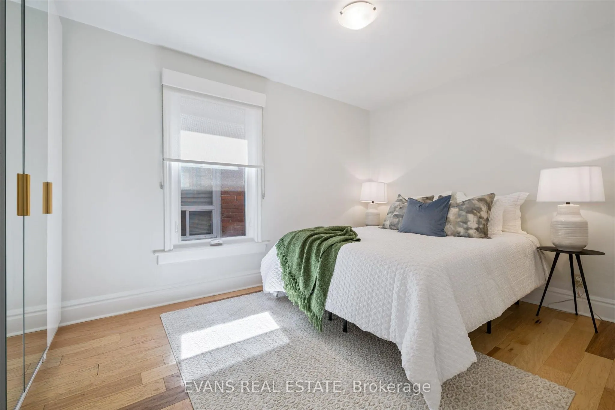 25 Uxbridge Avenue
