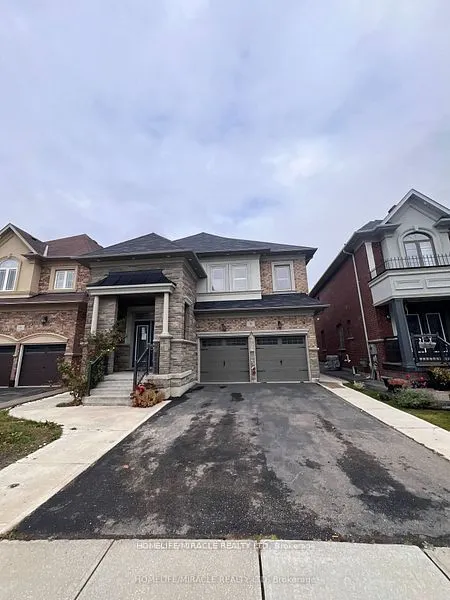 8 Arda Crescent