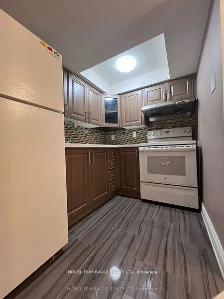 8 Arda Crescent